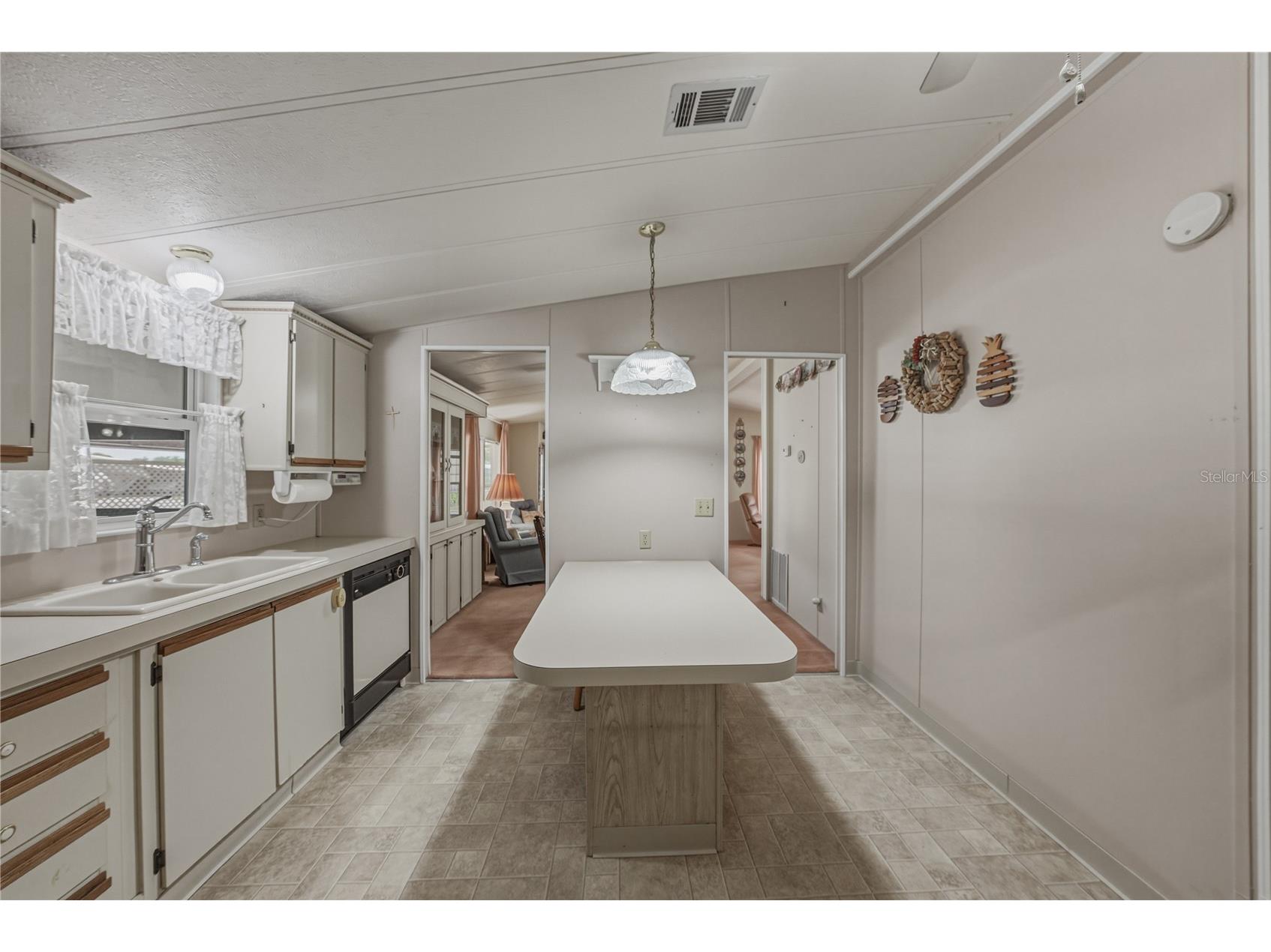 5556 Riviera Drive Zephyrhills FL 33541 TB8488969 image18