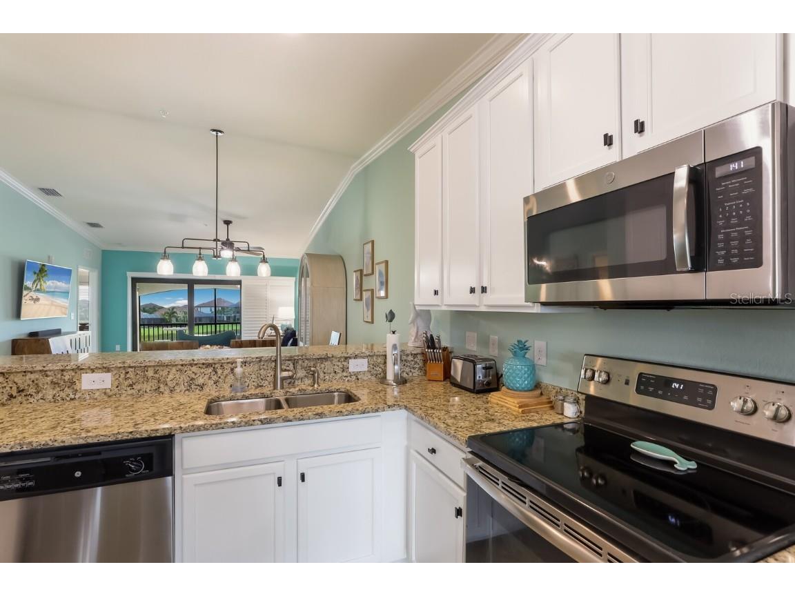 5557 Palmer Circle #202 Bradenton FL 34211 A4652549 image7