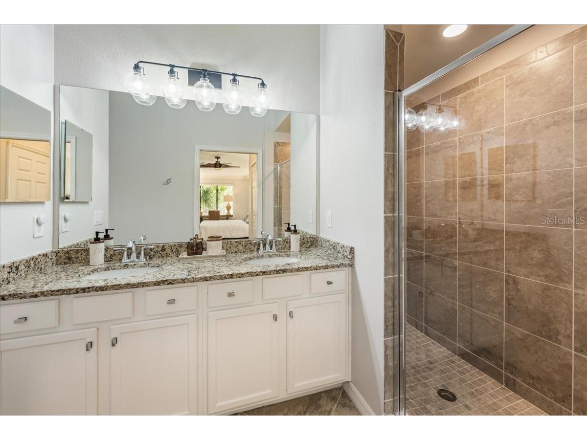 5557 Palmer Circle #202 Bradenton FL 34211 A4698601 image32