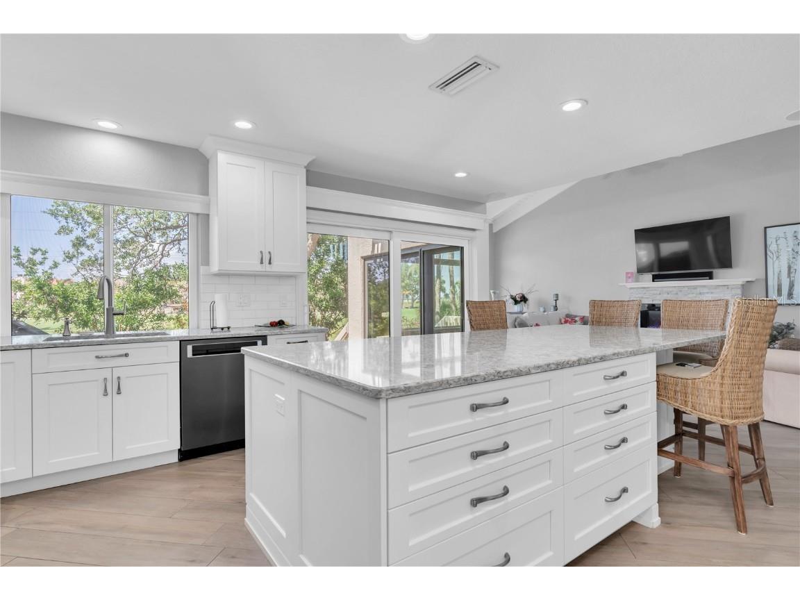 5559 Escondida Boulevard S Saint Petersburg FL 33715 TB8447621 image11