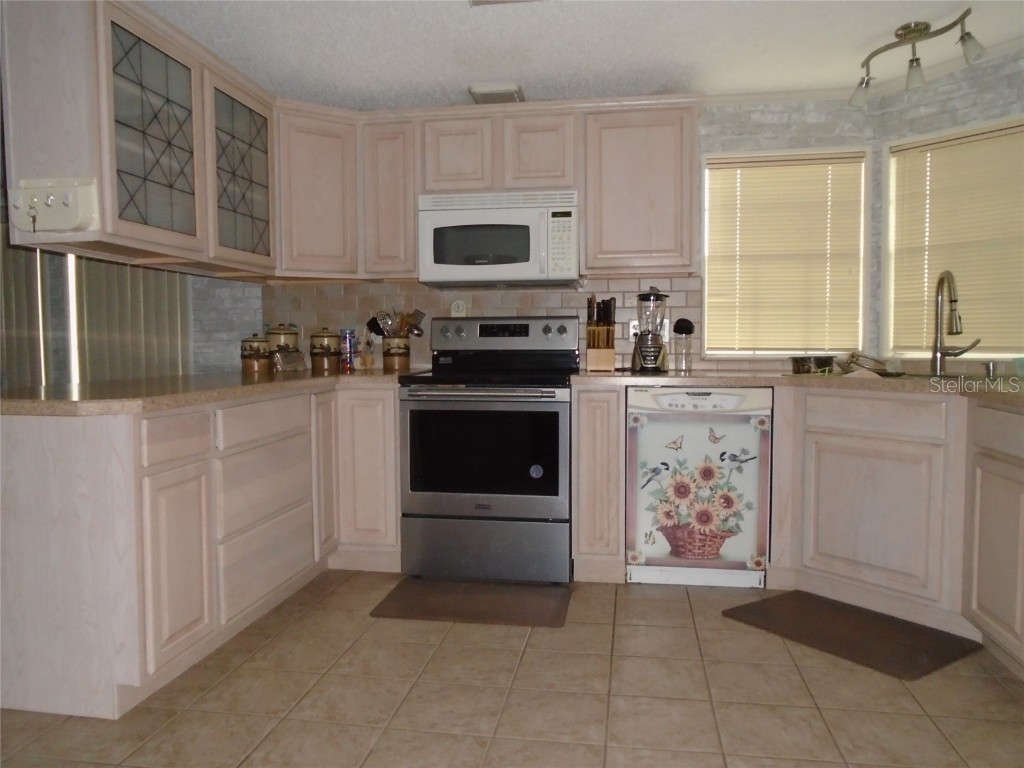 5559 SW 42nd Place Bell FL 32619 W7879221 image6