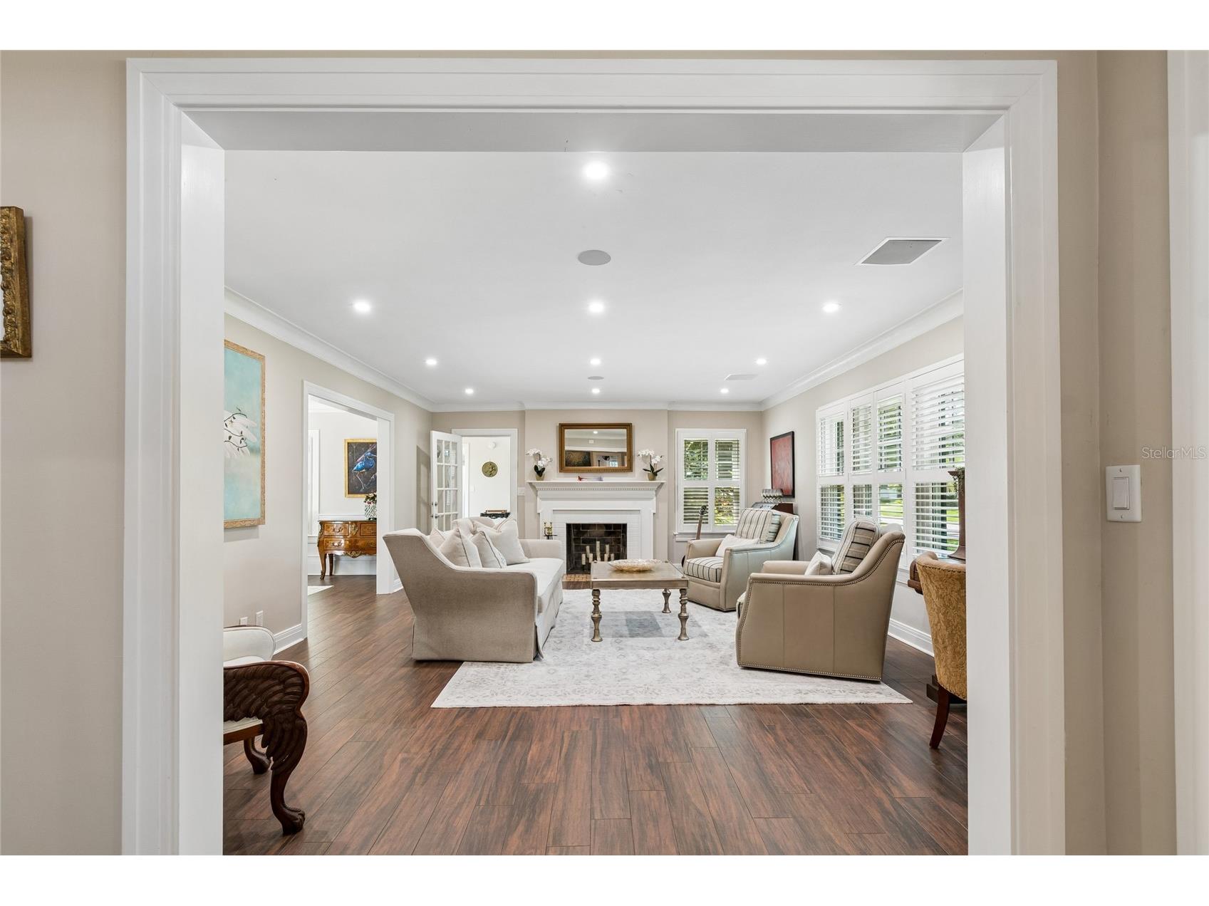 556 21st Avenue NE Saint Petersburg FL 33704 TB8505179 image10