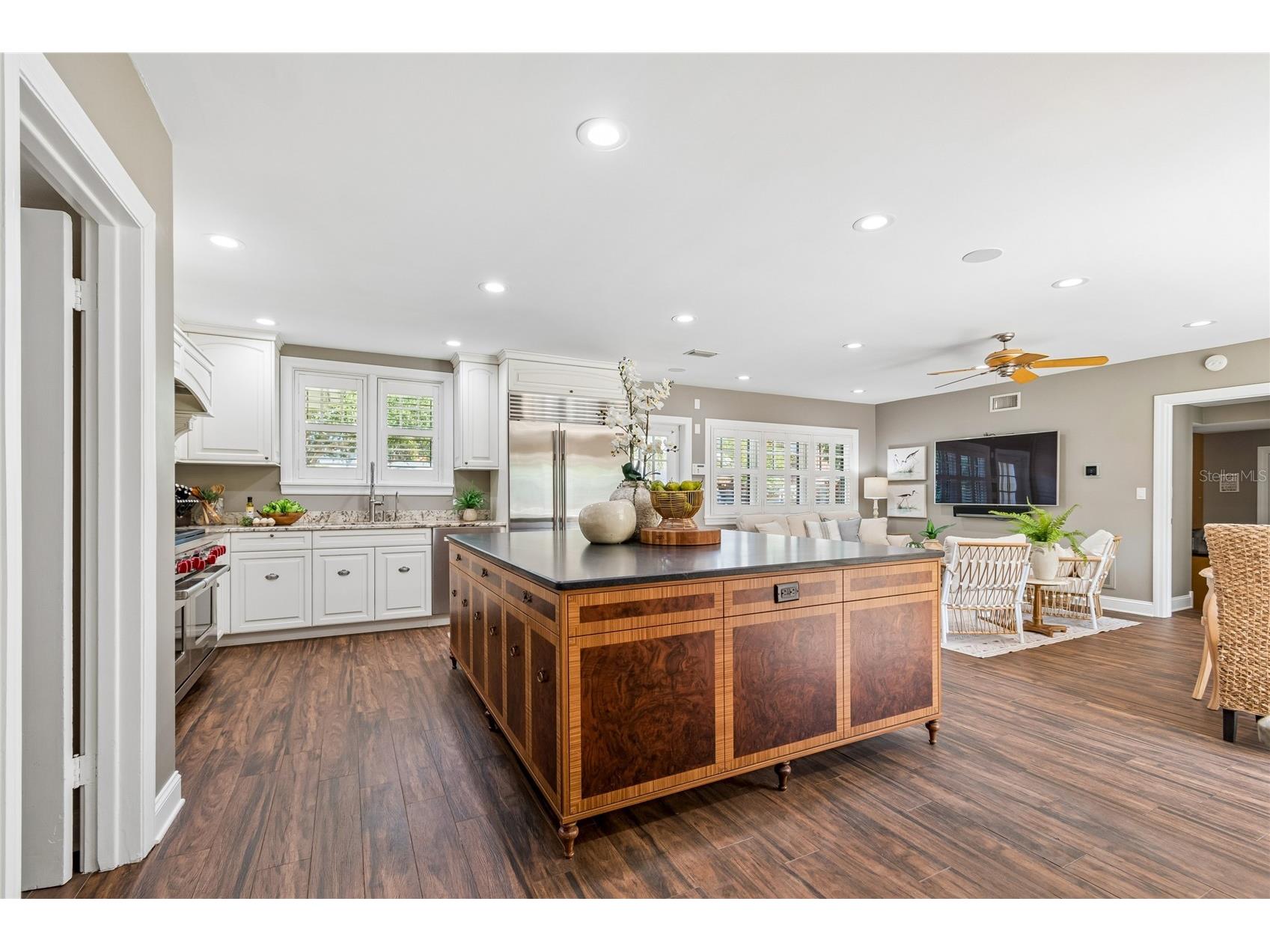 556 21st Avenue NE Saint Petersburg FL 33704 TB8505179 image15