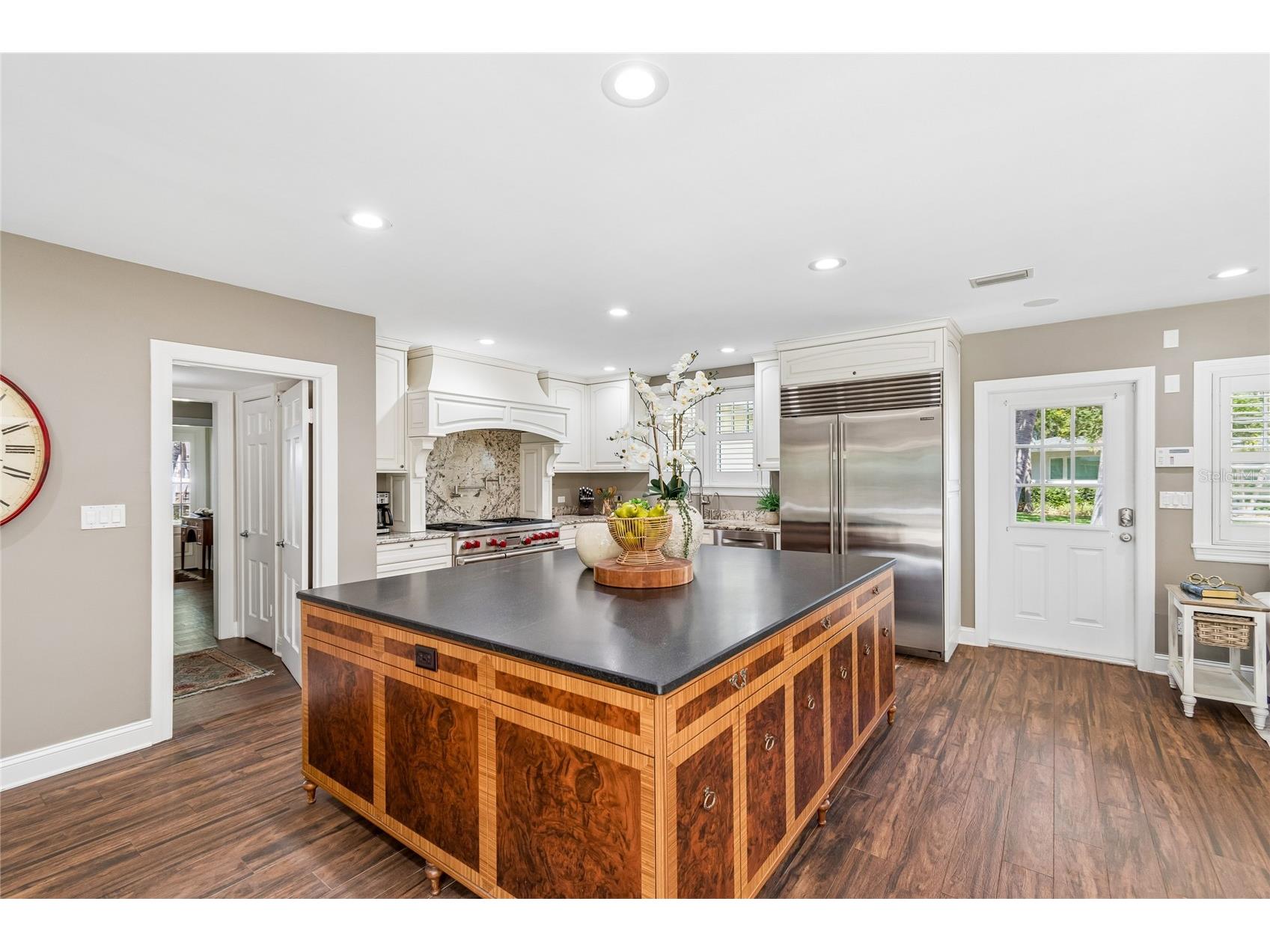 556 21st Avenue NE Saint Petersburg FL 33704 TB8505179 image16