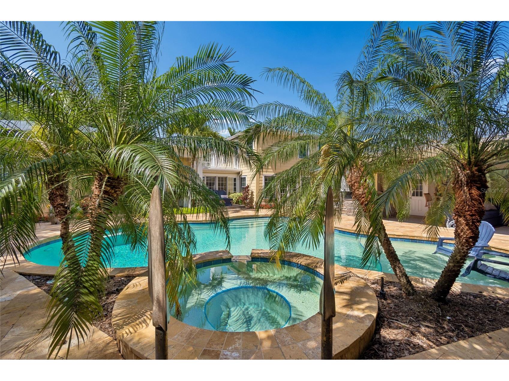 556 21st Avenue NE Saint Petersburg FL 33704 TB8505179 image2