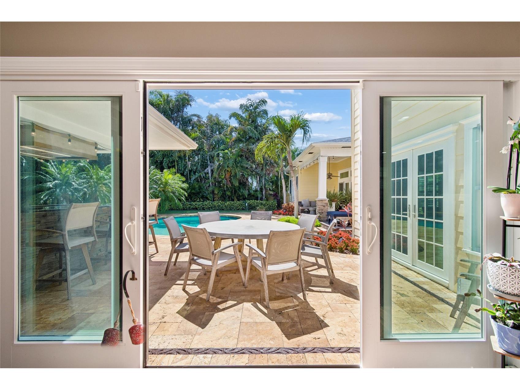 556 21st Avenue NE Saint Petersburg FL 33704 TB8505179 image24