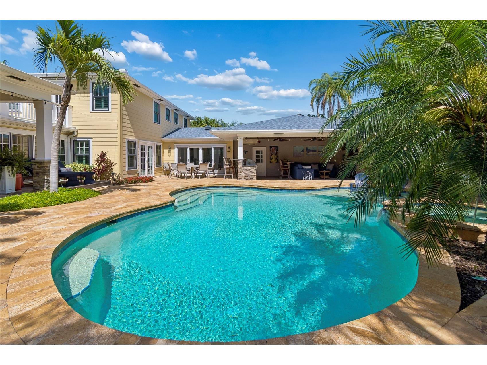 556 21st Avenue NE Saint Petersburg FL 33704 TB8505179 image28