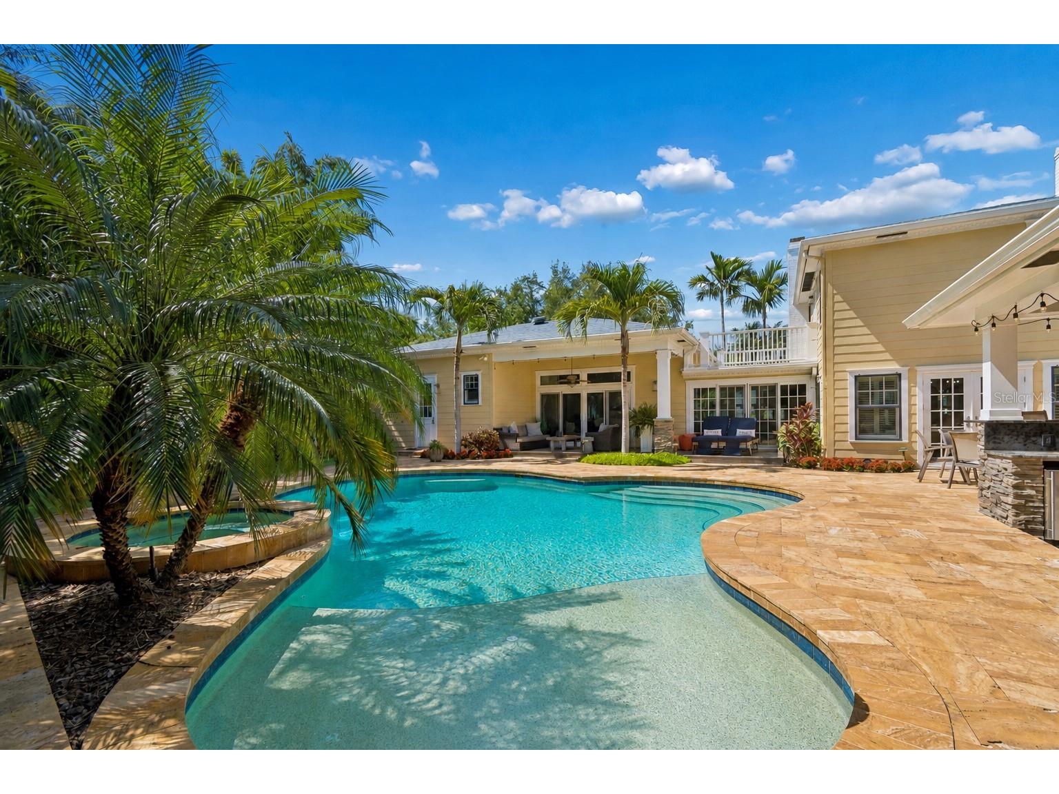 556 21st Avenue NE Saint Petersburg FL 33704 TB8505179 image30