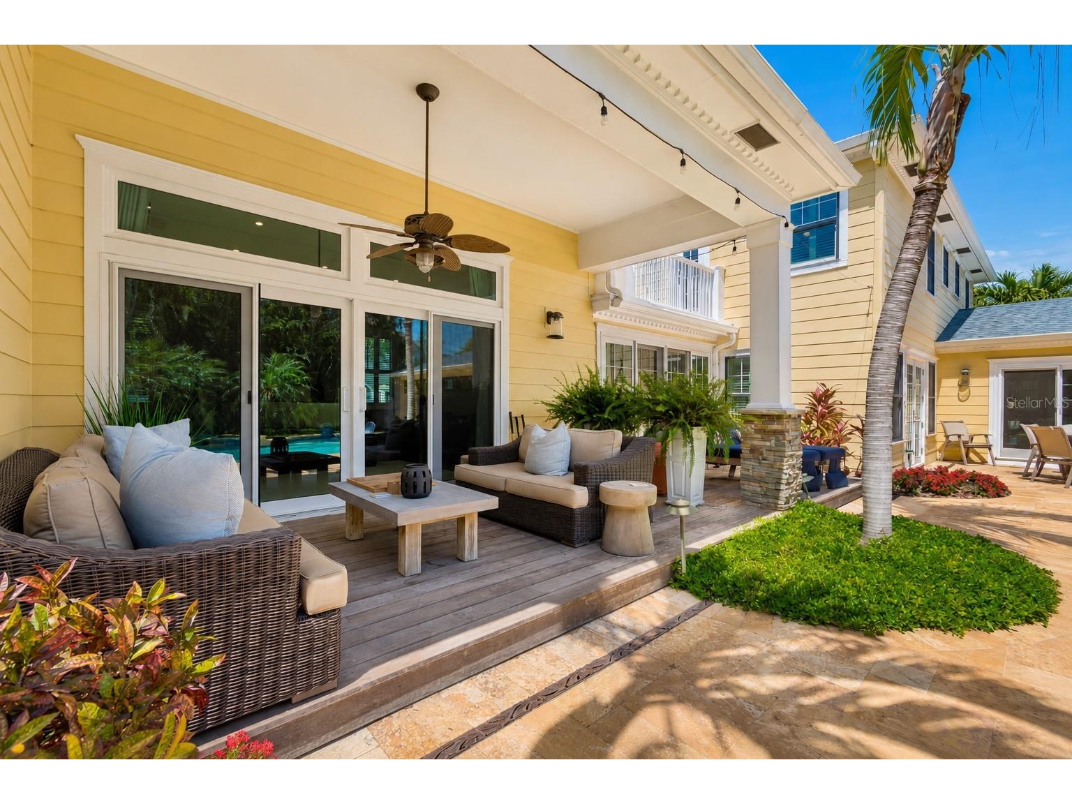 556 21st Avenue NE Saint Petersburg FL 33704 TB8505179 image33