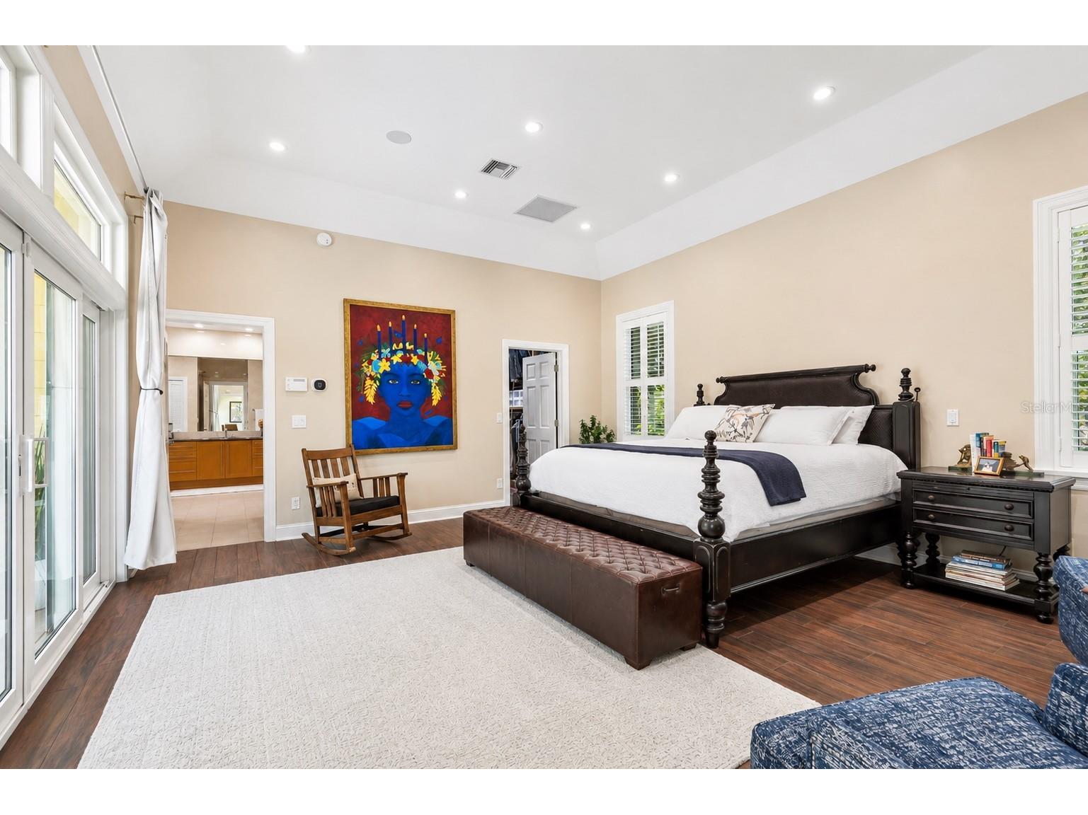 556 21st Avenue NE Saint Petersburg FL 33704 TB8505179 image34