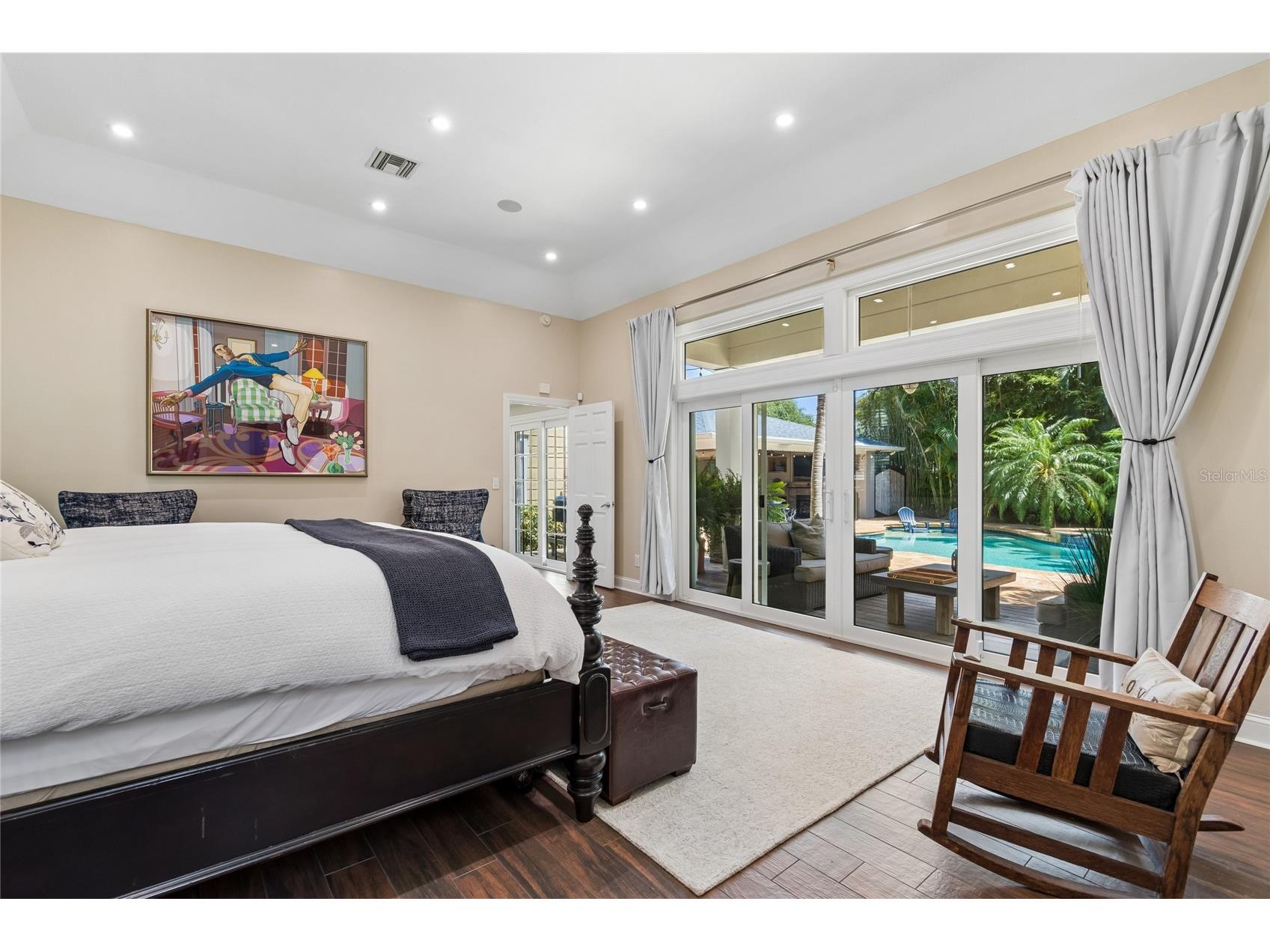 556 21st Avenue NE Saint Petersburg FL 33704 TB8505179 image35