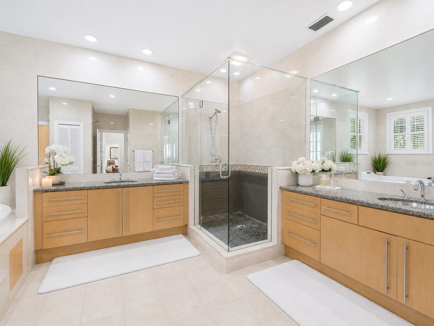 556 21st Avenue NE Saint Petersburg FL 33704 TB8505179 image38