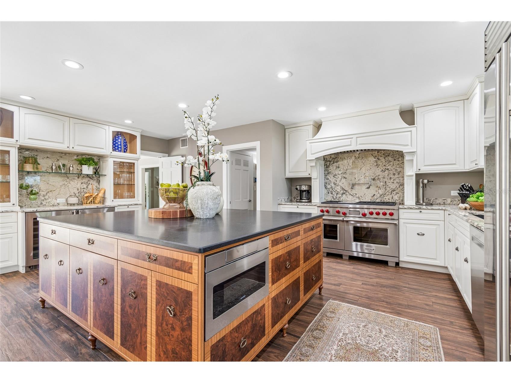 556 21st Avenue NE Saint Petersburg FL 33704 TB8505179 image5
