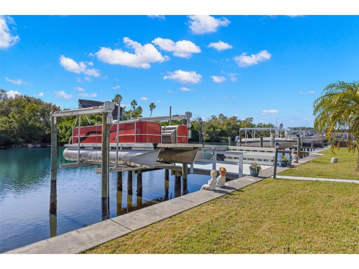 556 Mount Oak Avenue NE #738 Saint Petersburg FL 33702 - TAMPA BAY TB8426277 image4