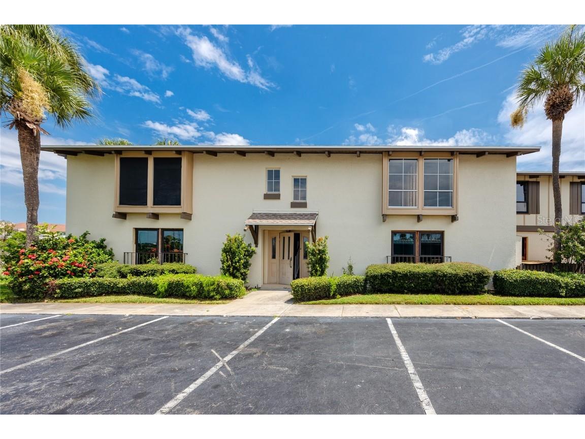 556 Plaza Seville Court #106 Treasure Island FL 33706 TB8423395 image1