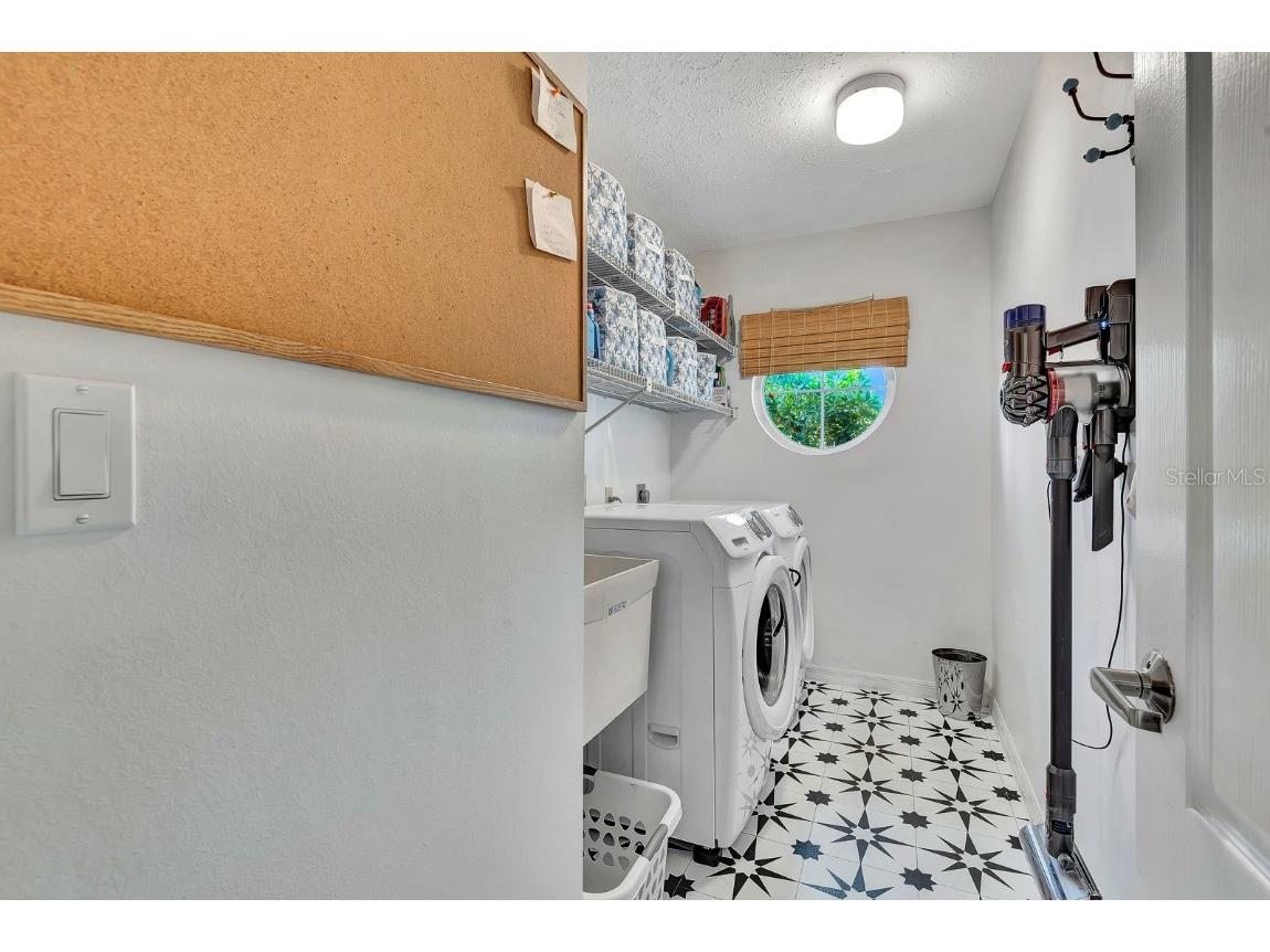 556 Silk Oak Drive Venice FL 34293 A4675659 image27