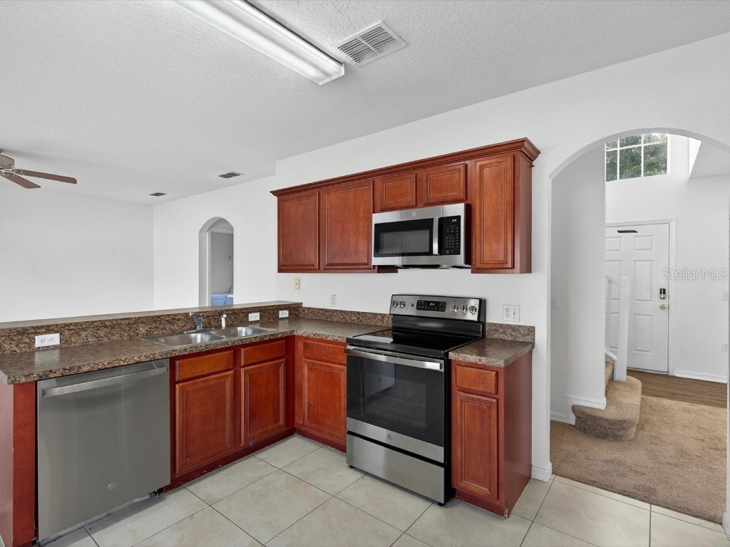 556 Viceroy Court Kissimmee FL 34758 O6362734 image11