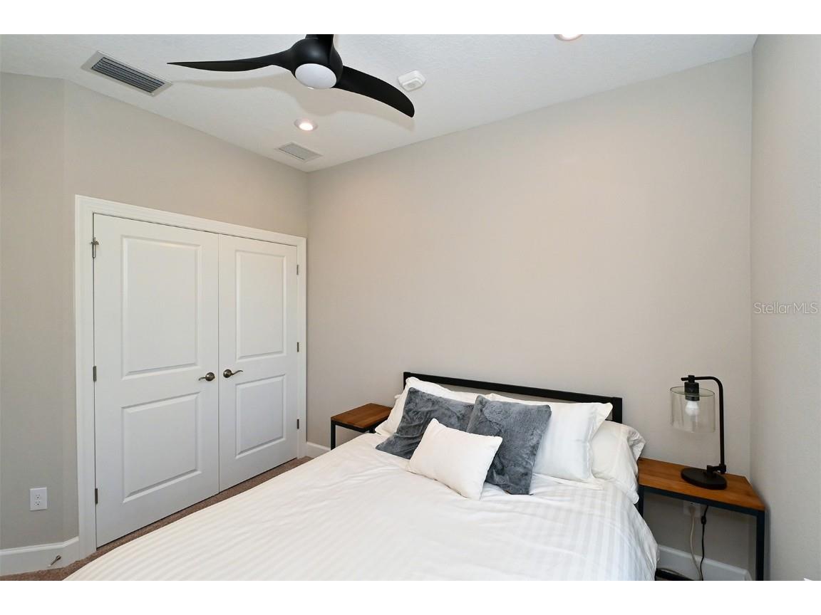 5560 Cannes Circle #3-106 Sarasota FL 34231 A4665433 image35