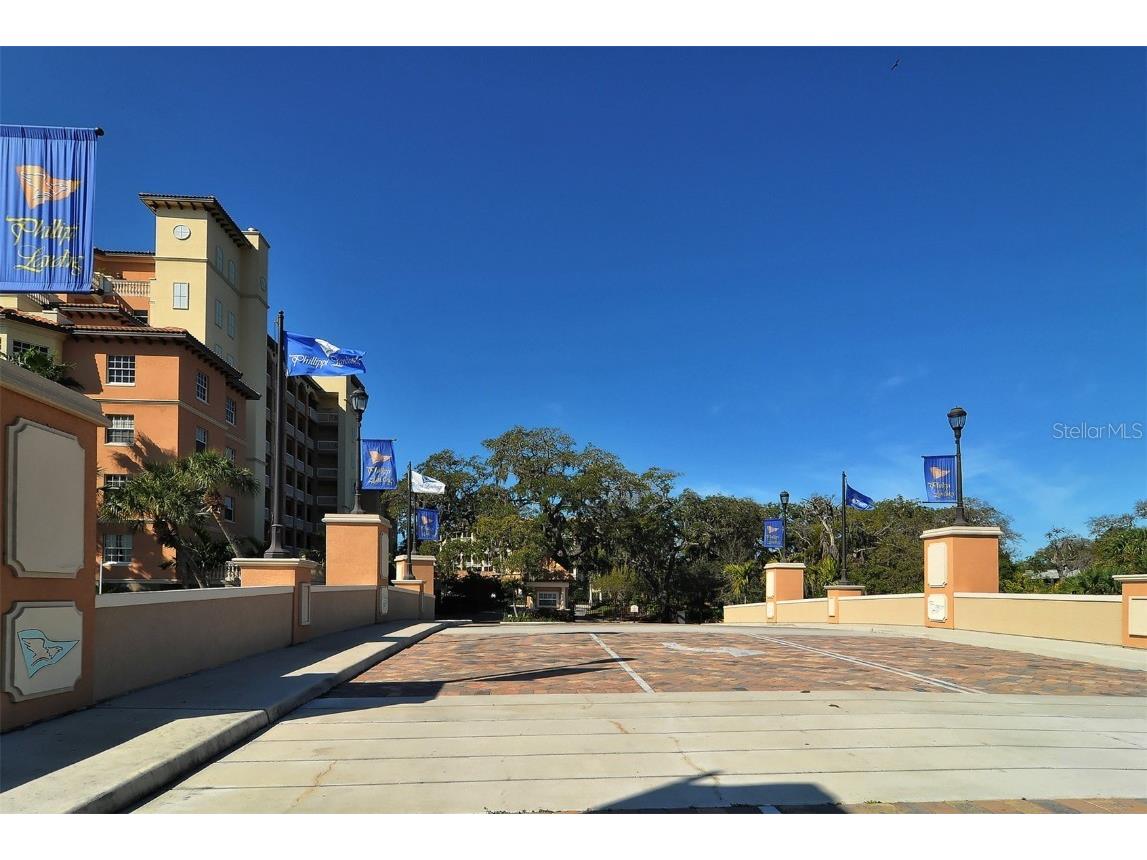 5560 Cannes Circle #3-106 Sarasota FL 34231 A4665433 image46