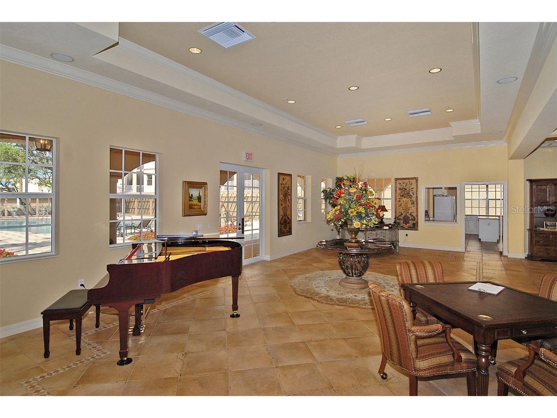 5560 Cannes Circle #3-106 Sarasota FL 34231 A4665433 image48