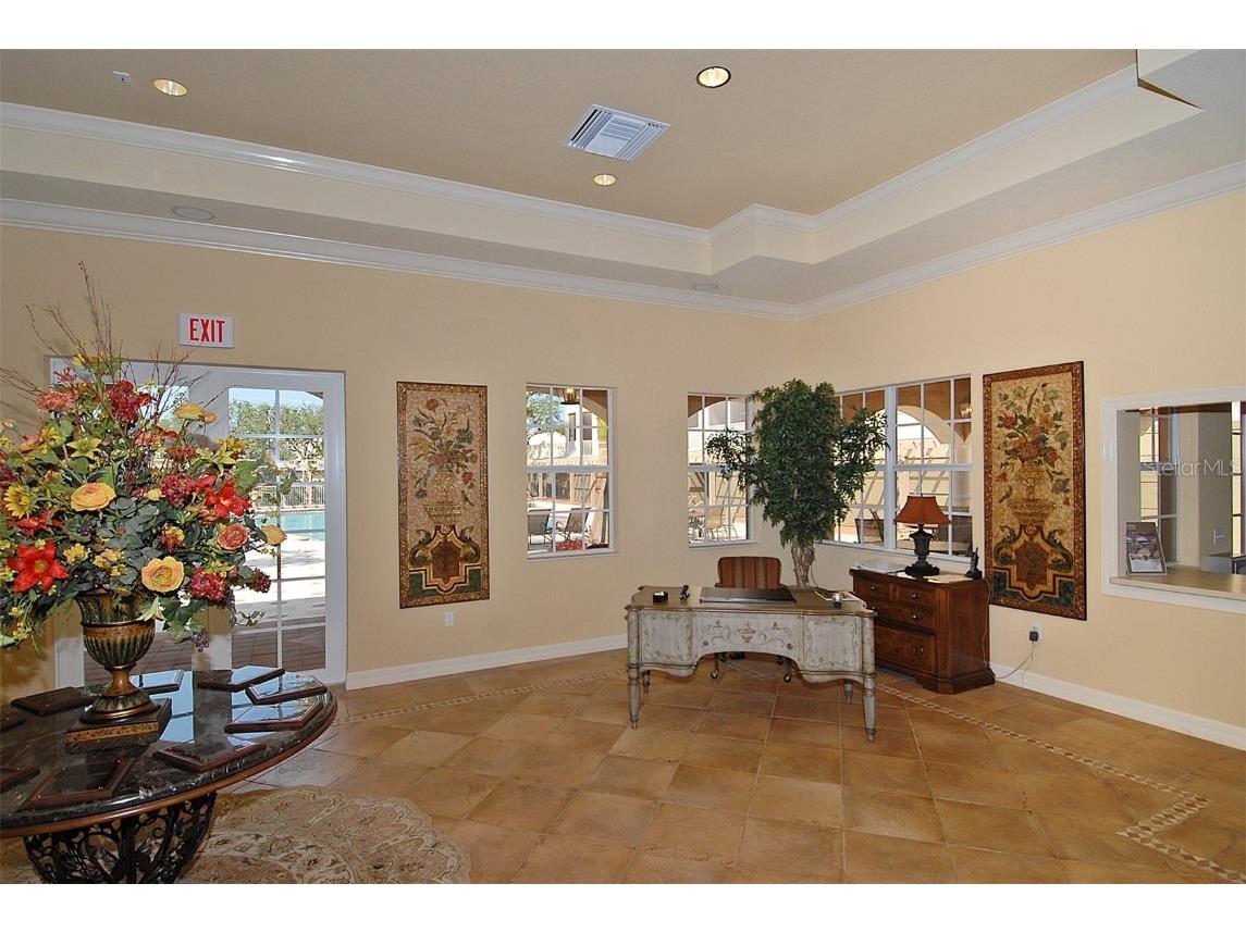 5560 Cannes Circle #3-106 Sarasota FL 34231 A4665433 image49