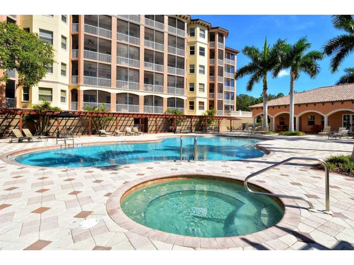 5560 Cannes Circle #3-106 Sarasota FL 34231 A4665433 image54
