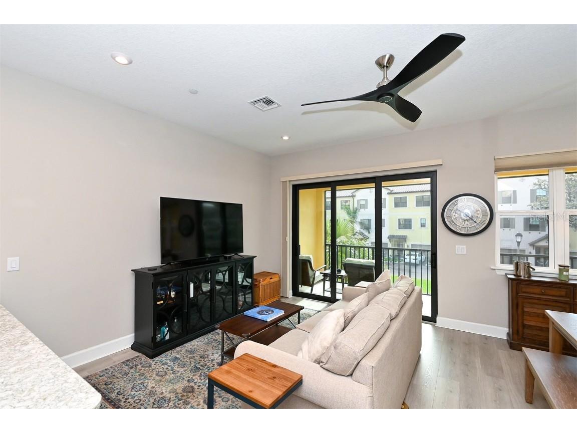 5560 Cannes Circle #3-106 Sarasota FL 34231 A4665433 image6