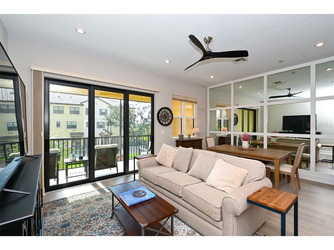 5560 Cannes Circle #3-106 Sarasota FL 34231 A4665433 image7