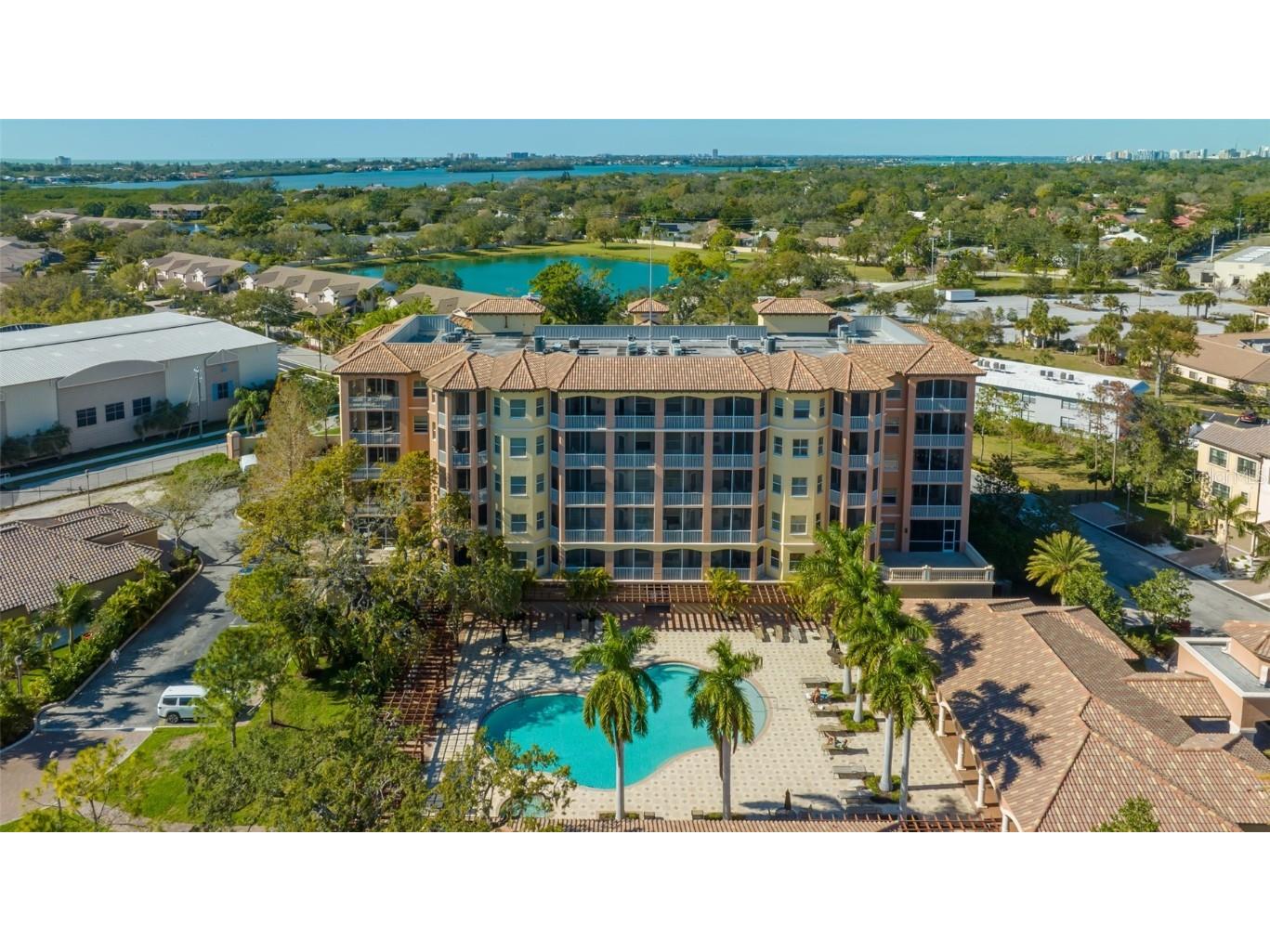 5560 Cannes Circle #3-106 Sarasota FL 34231 A4665433 image70