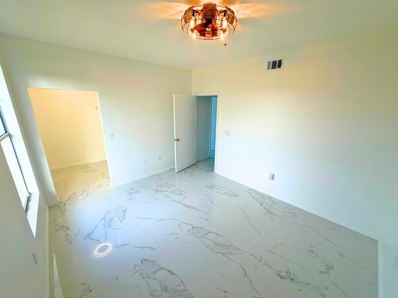 5560 Metrowest Blvd #308 Orlando FL 32811 O6370103 image4