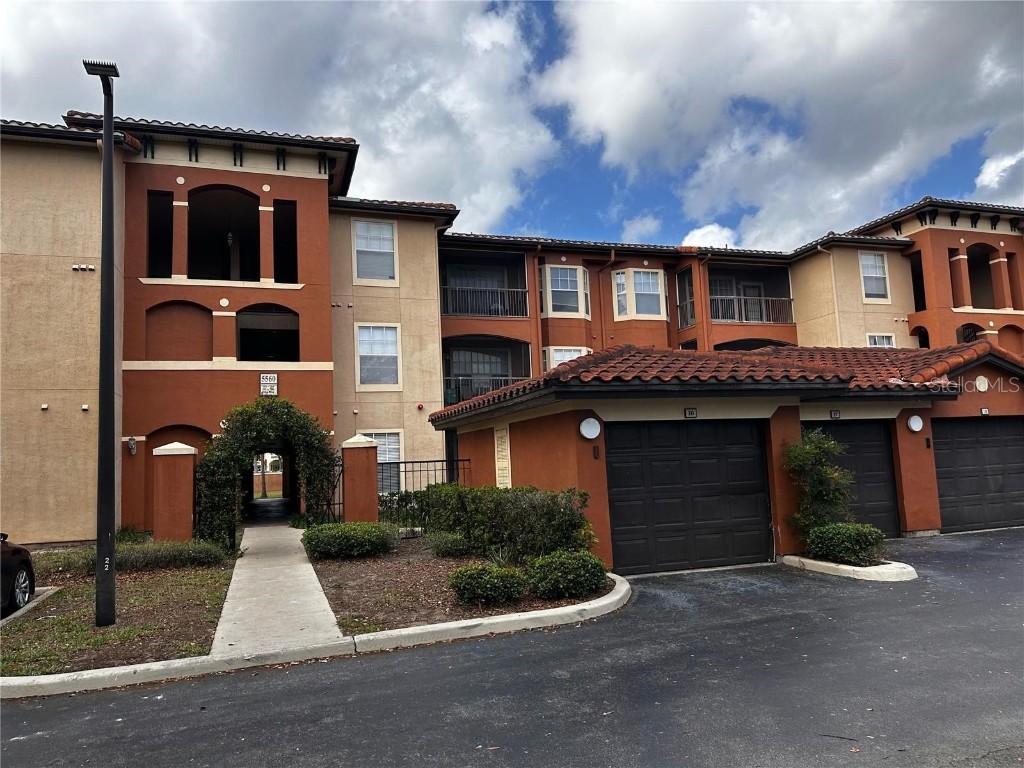 5560 Metrowest Boulevard #3-204 Orlando FL 32811 G5097468 image1