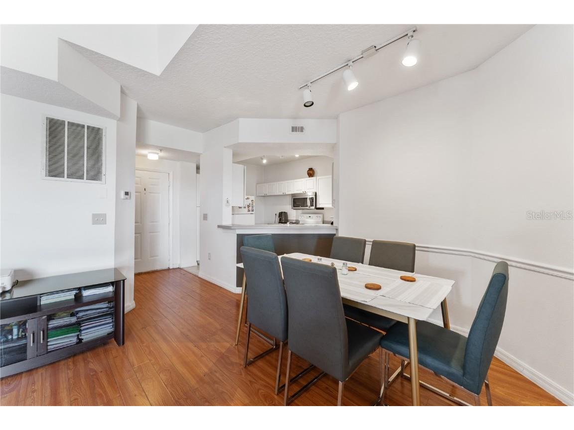 5560 Metrowest Boulevard #303 Orlando FL 32811 O6343331 image16