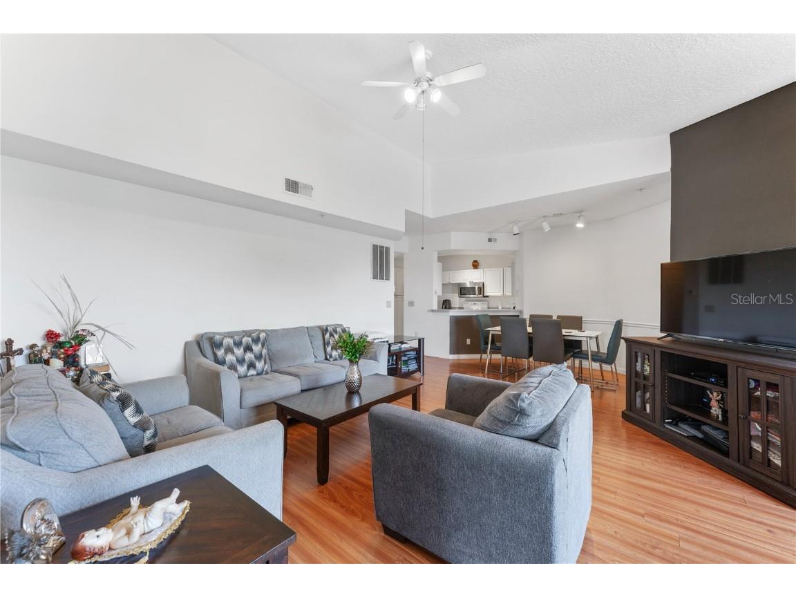 5560 Metrowest Boulevard #303 Orlando FL 32811 O6343331 image18