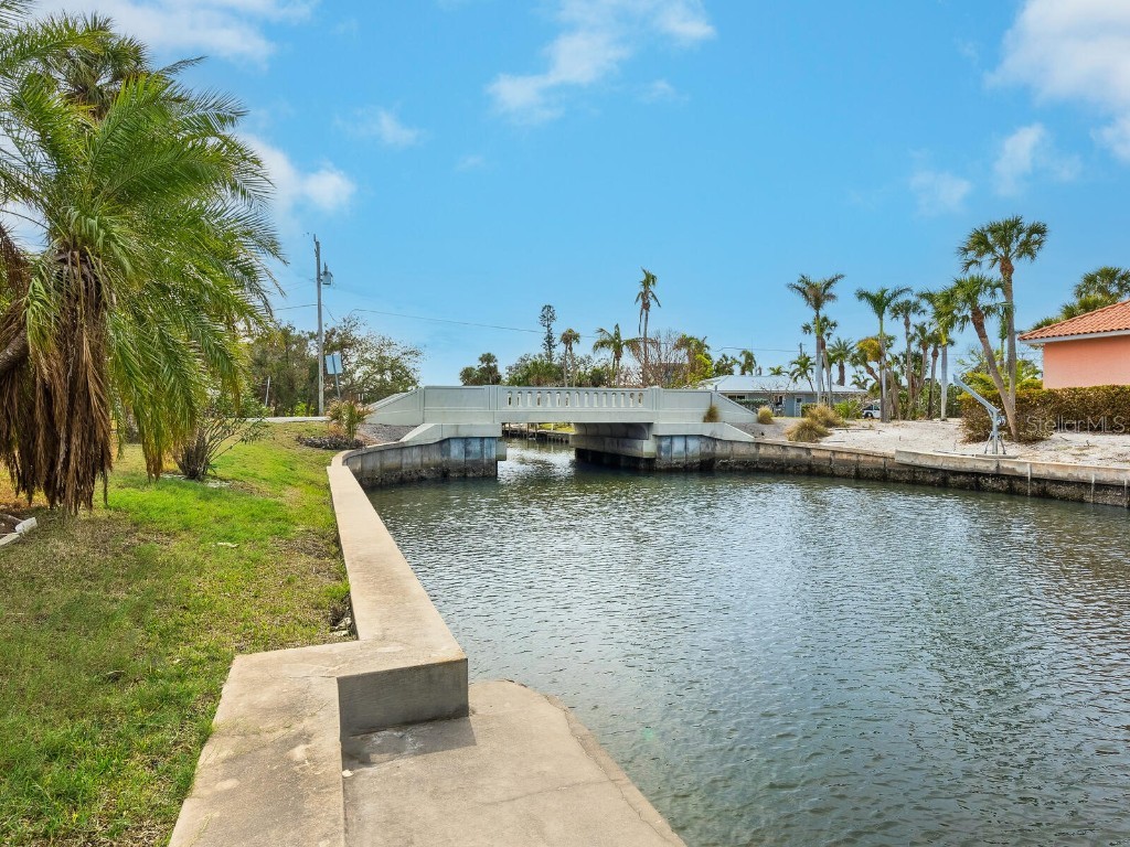 5560 Shadow Lawn Drive Sarasota FL 34242 - GRAND CANAL TO ICW A4636955 image31
