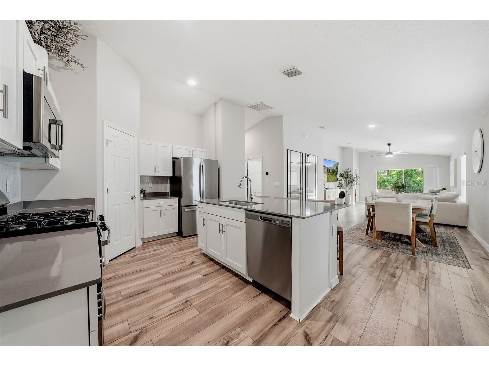 5560 Summer Sunset Drive Apollo Beach FL 33572 TB8518061 image2