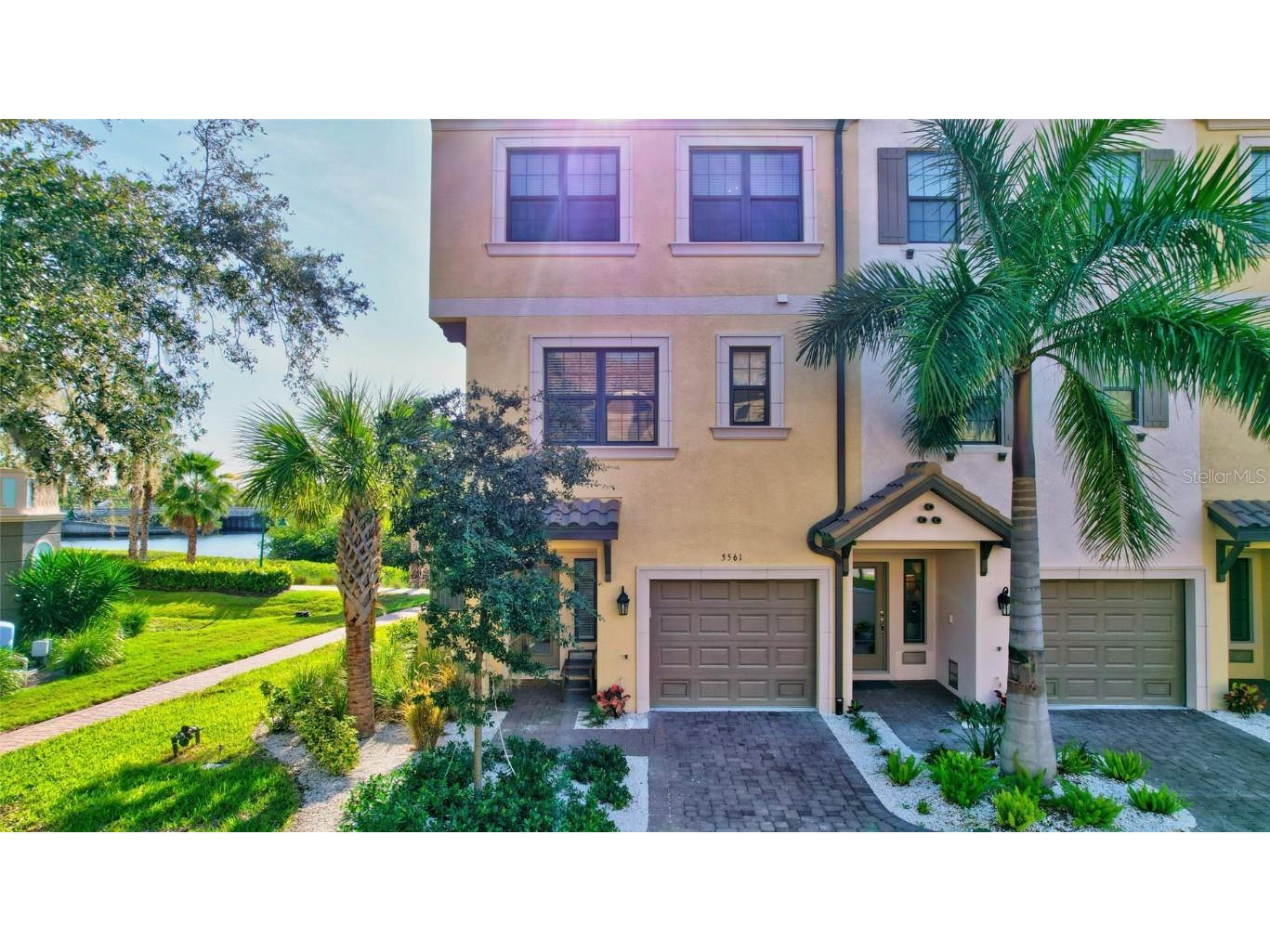 5561 Cannes Circle #5101 Sarasota FL 34231 A4595125 image1