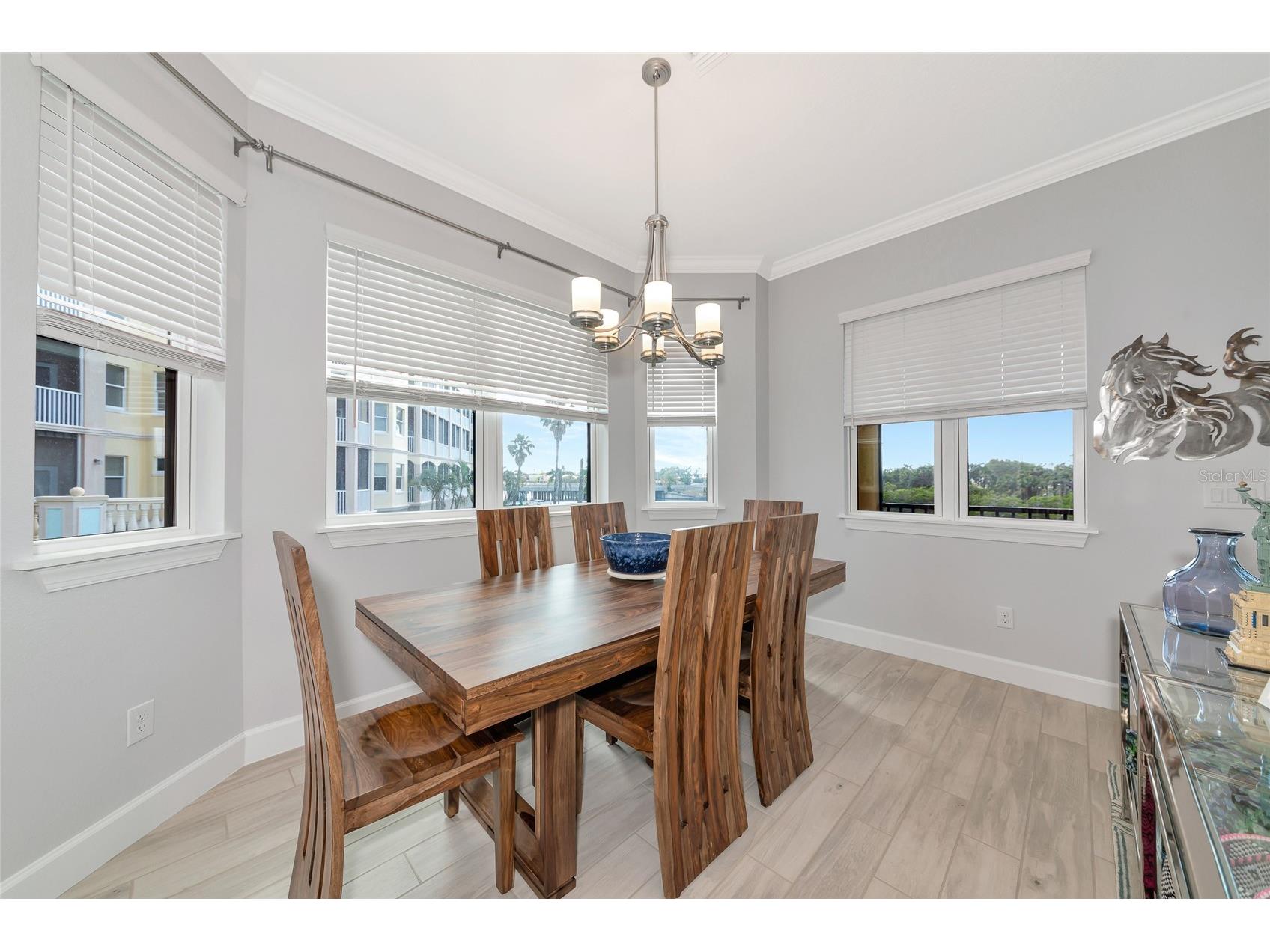 5561 Cannes Circle Sarasota FL 34231 A4652063 image14