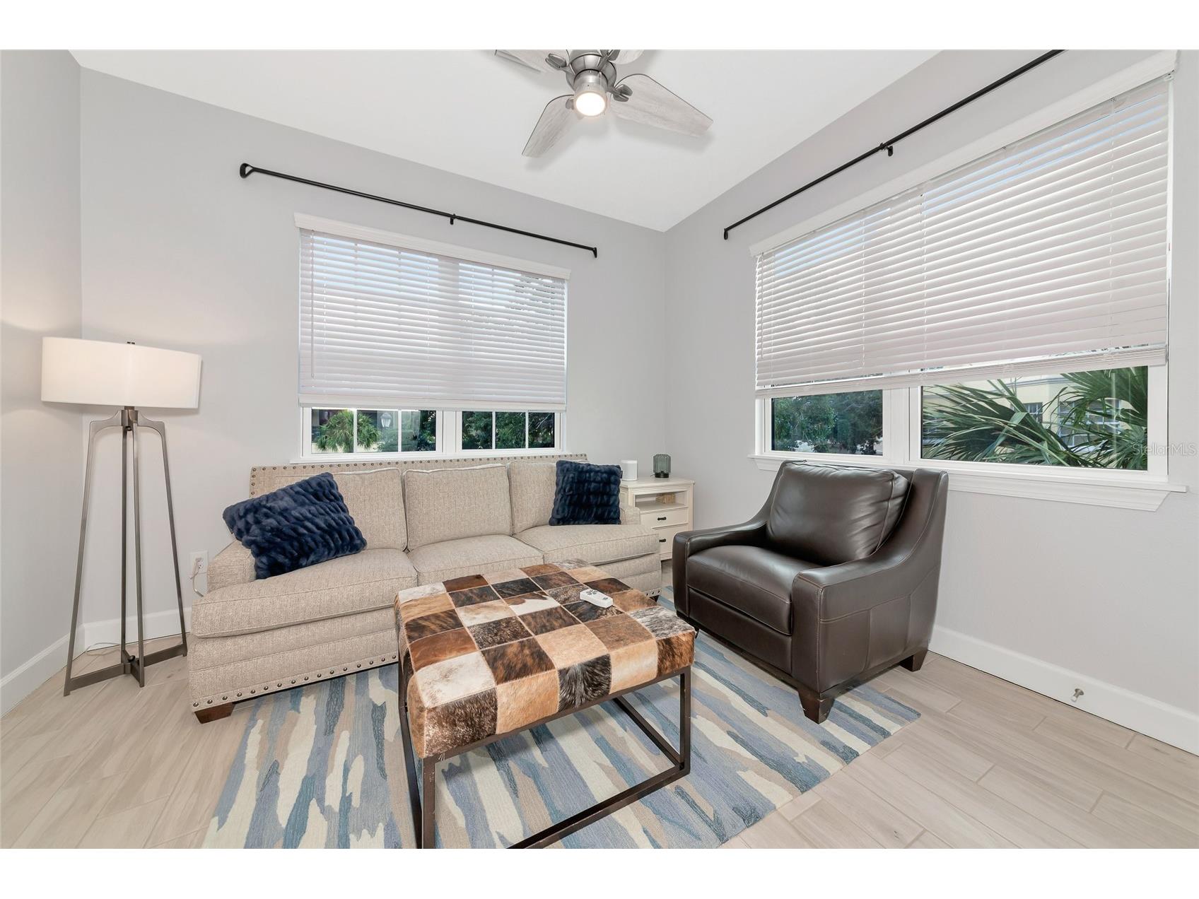 5561 Cannes Circle Sarasota FL 34231 A4652063 image18