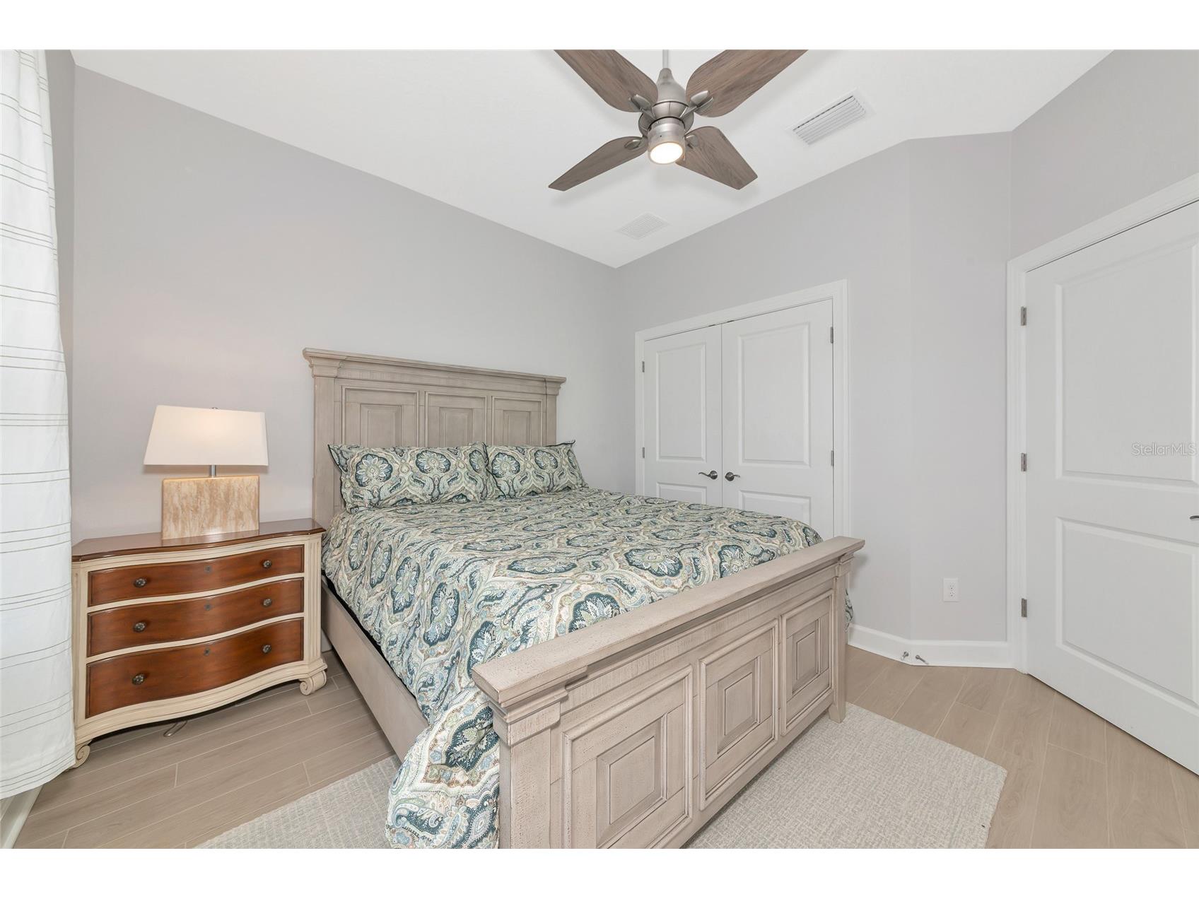 5561 Cannes Circle Sarasota FL 34231 A4652063 image22