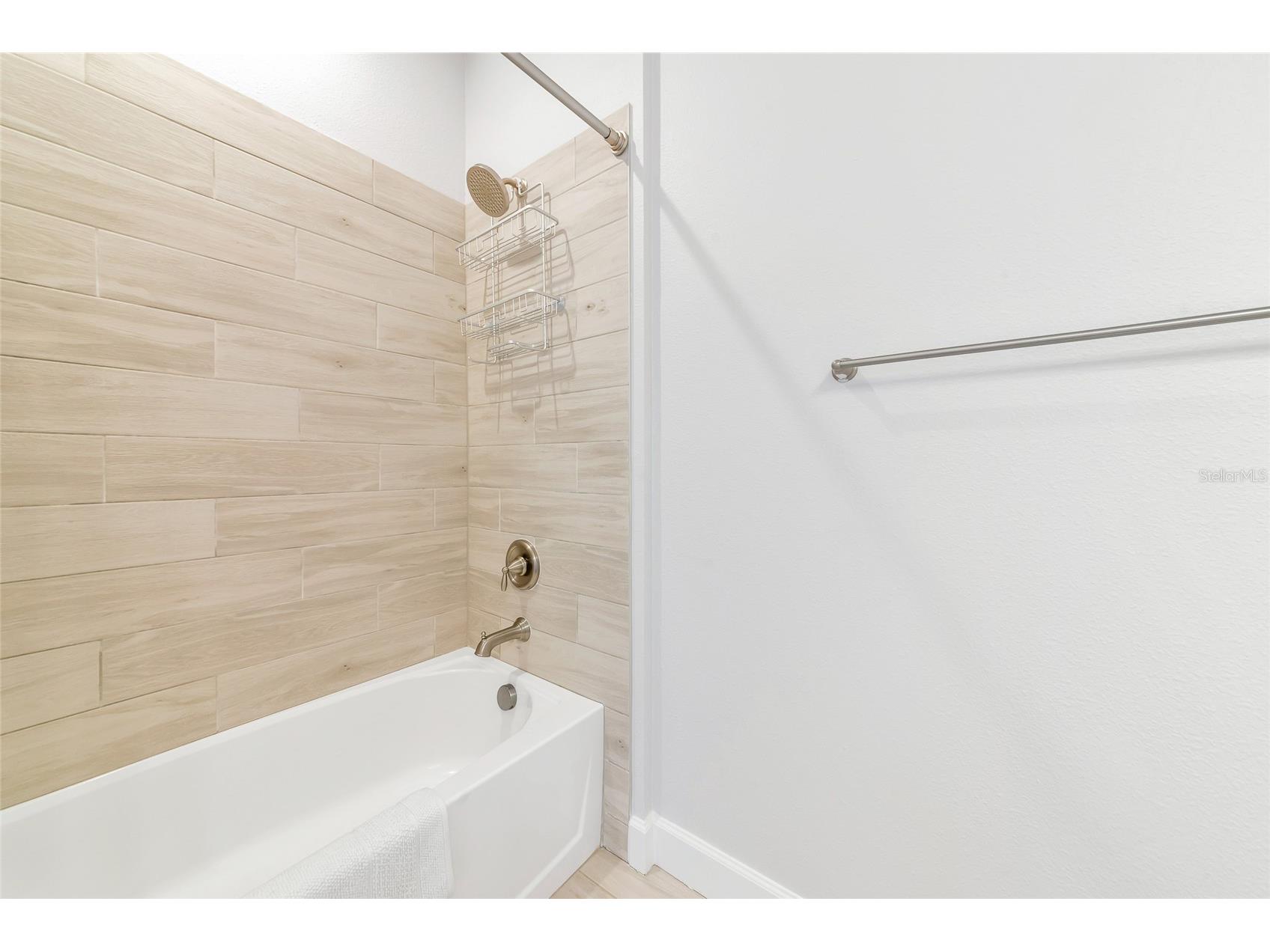 5561 Cannes Circle Sarasota FL 34231 A4652063 image28