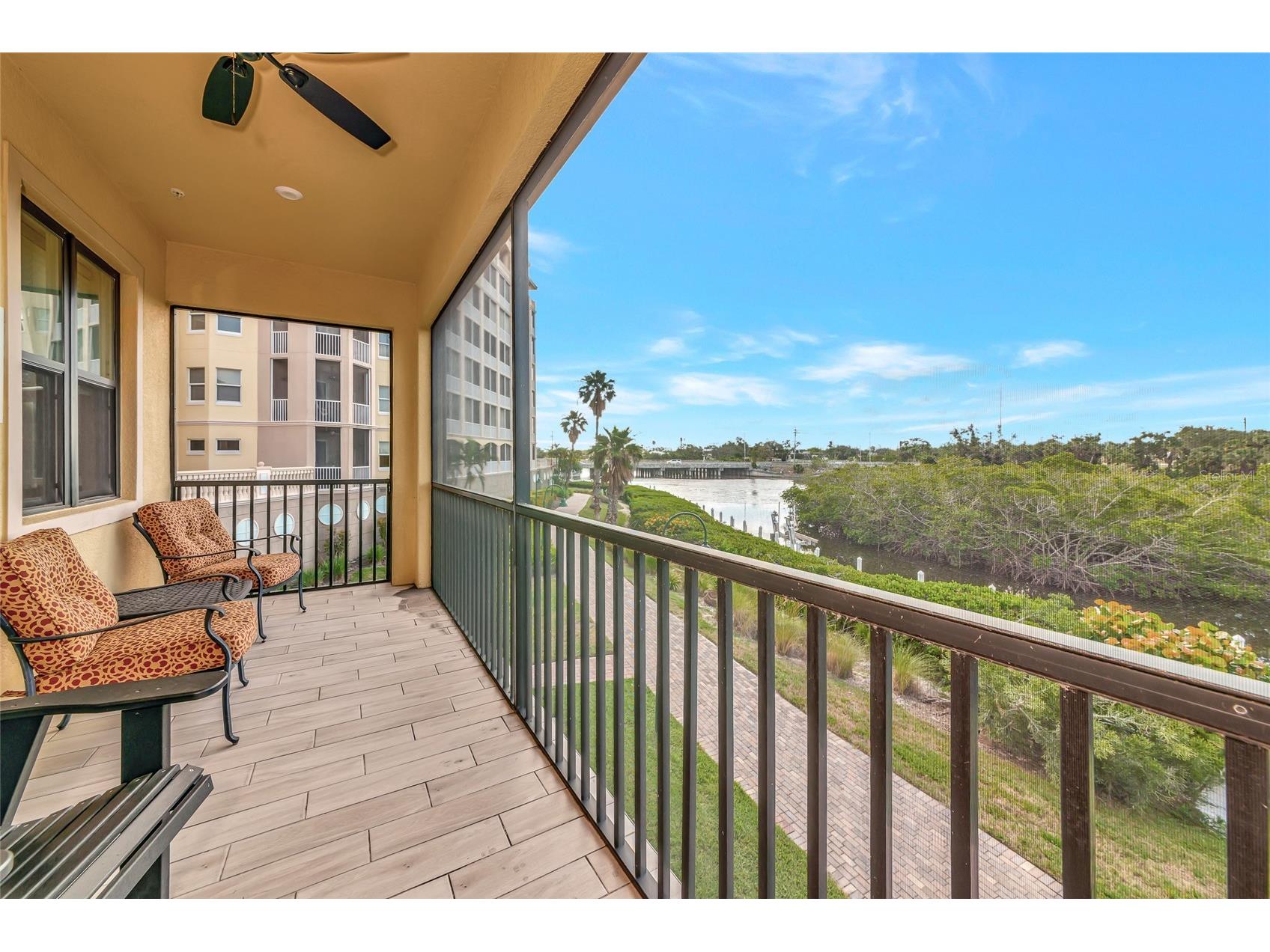 5561 Cannes Circle Sarasota FL 34231 A4652063 image39