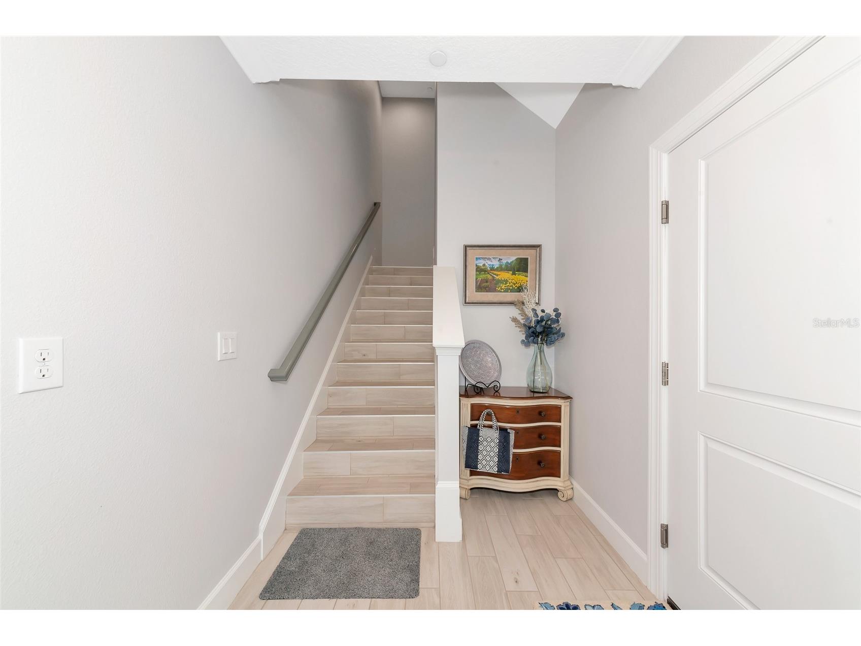 5561 Cannes Circle Sarasota FL 34231 A4652063 image4