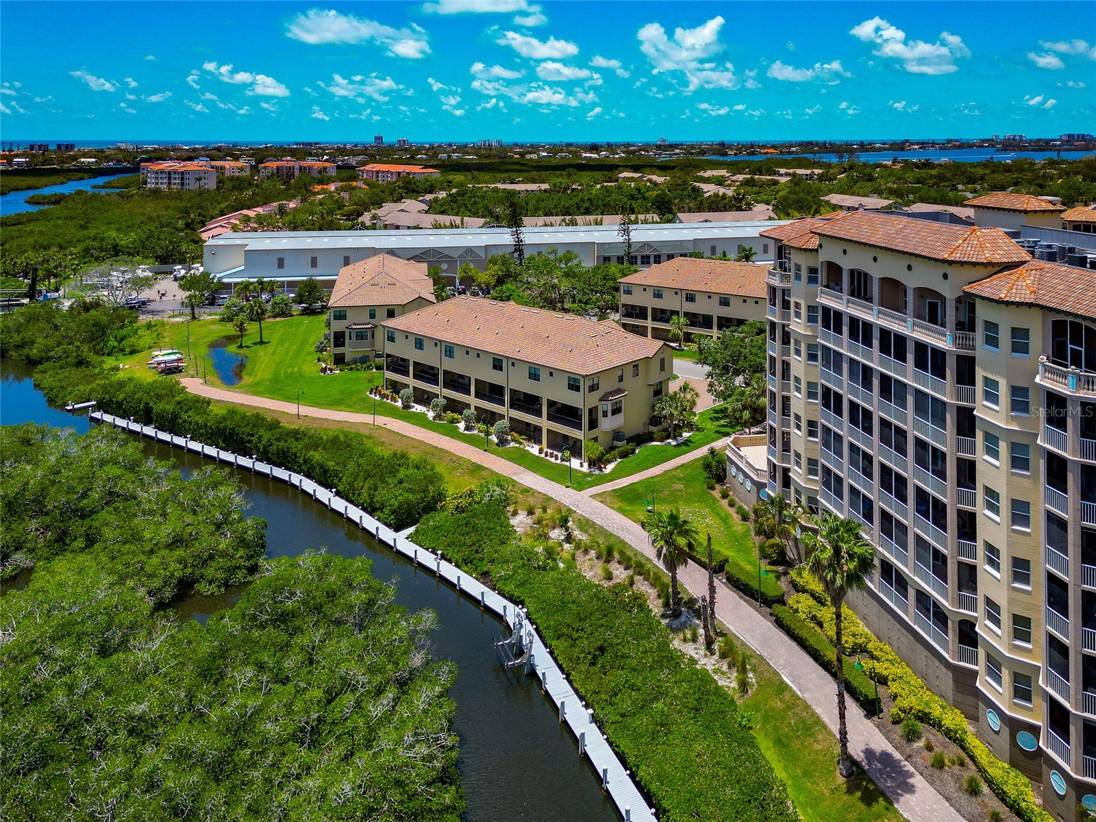 5561 Cannes Circle Sarasota FL 34231 A4652063 image51