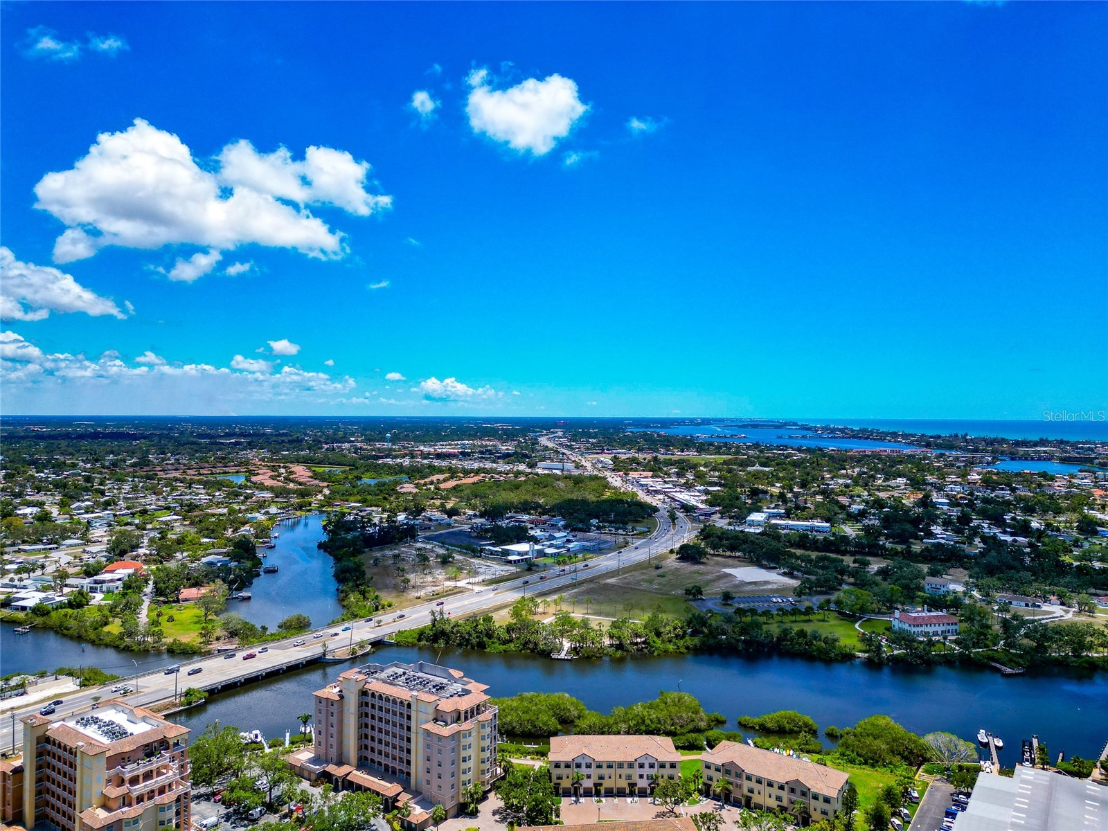 5561 Cannes Circle Sarasota FL 34231 A4652063 image52