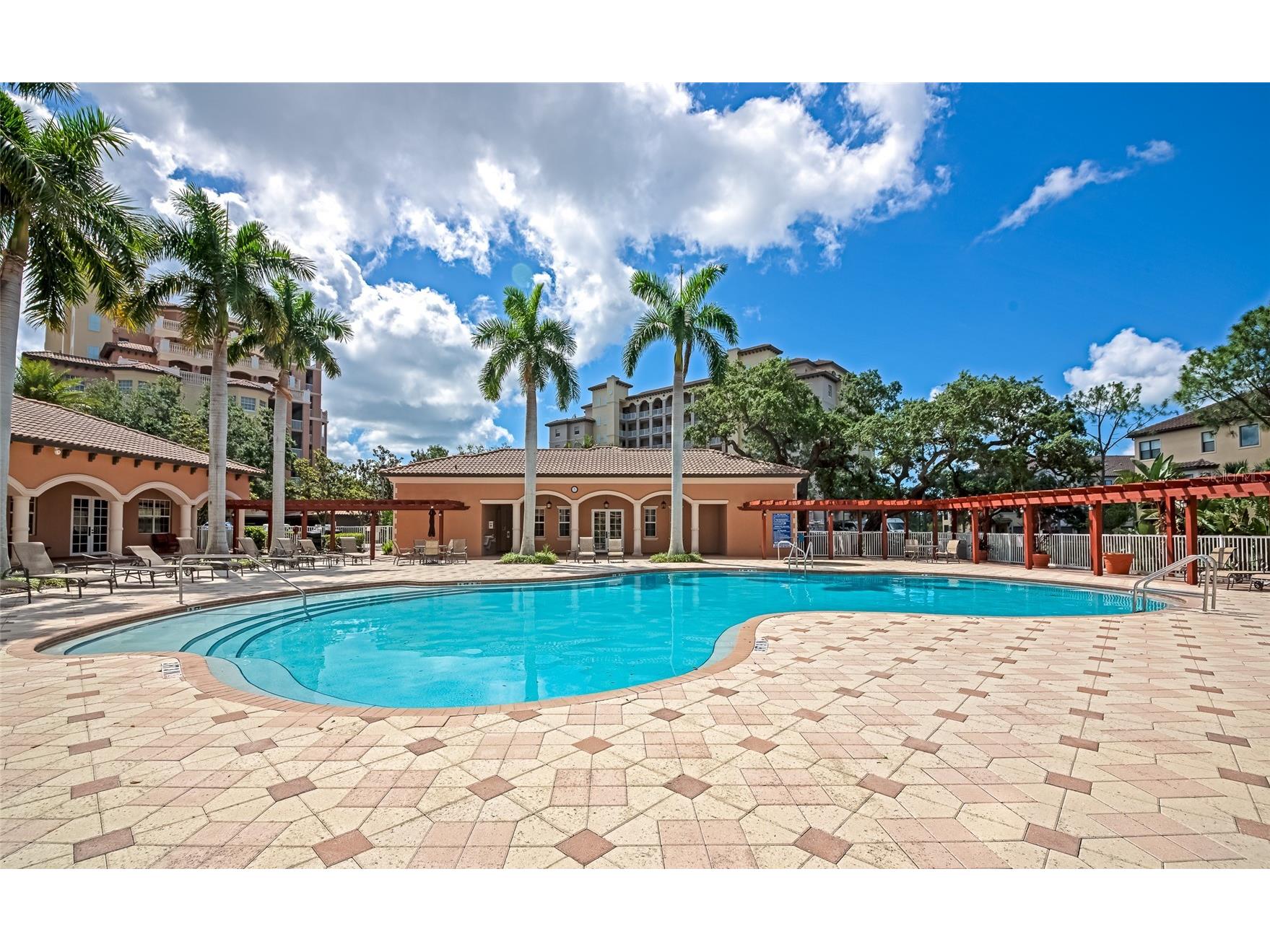 5561 Cannes Circle Sarasota FL 34231 A4652063 image54