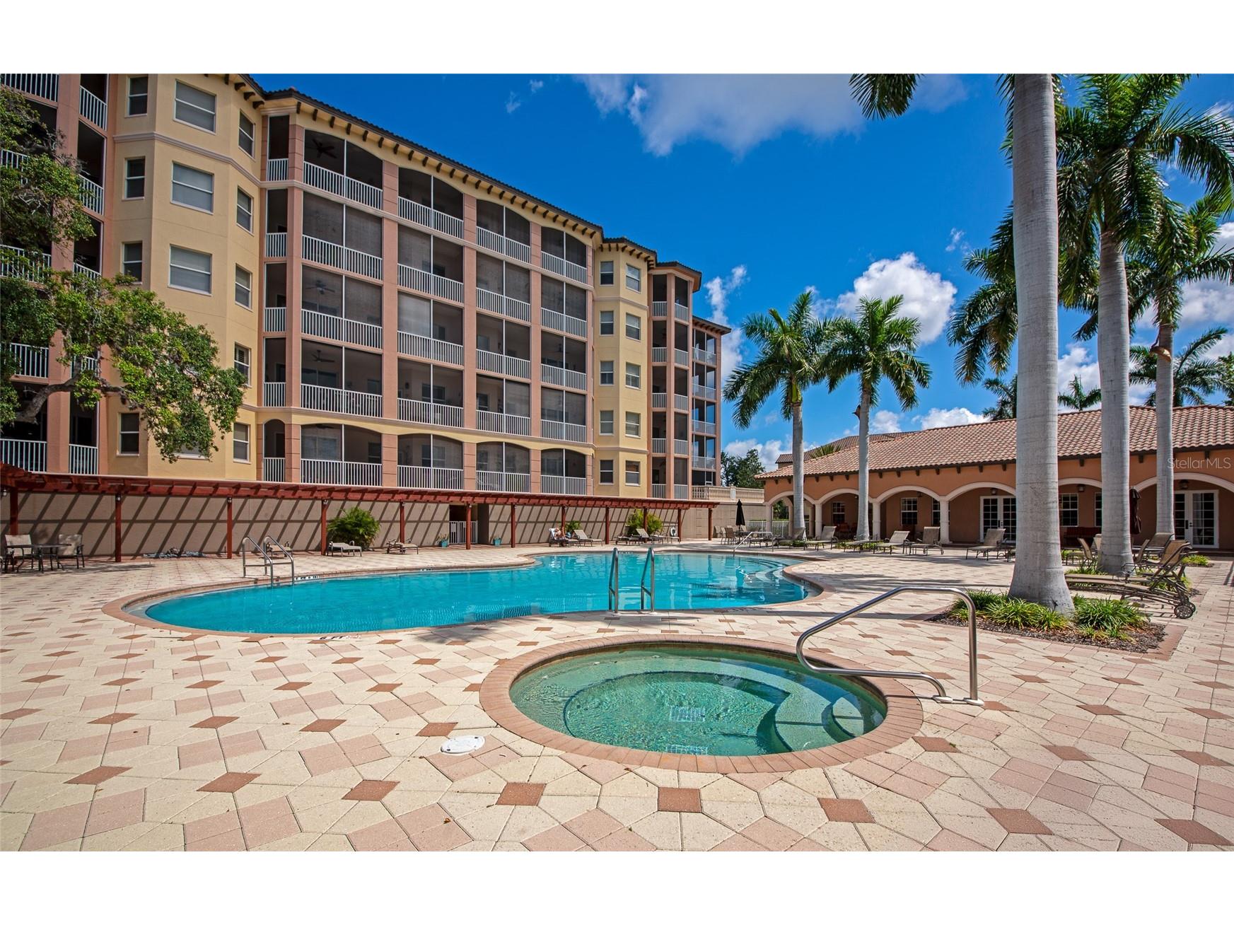 5561 Cannes Circle Sarasota FL 34231 A4652063 image56