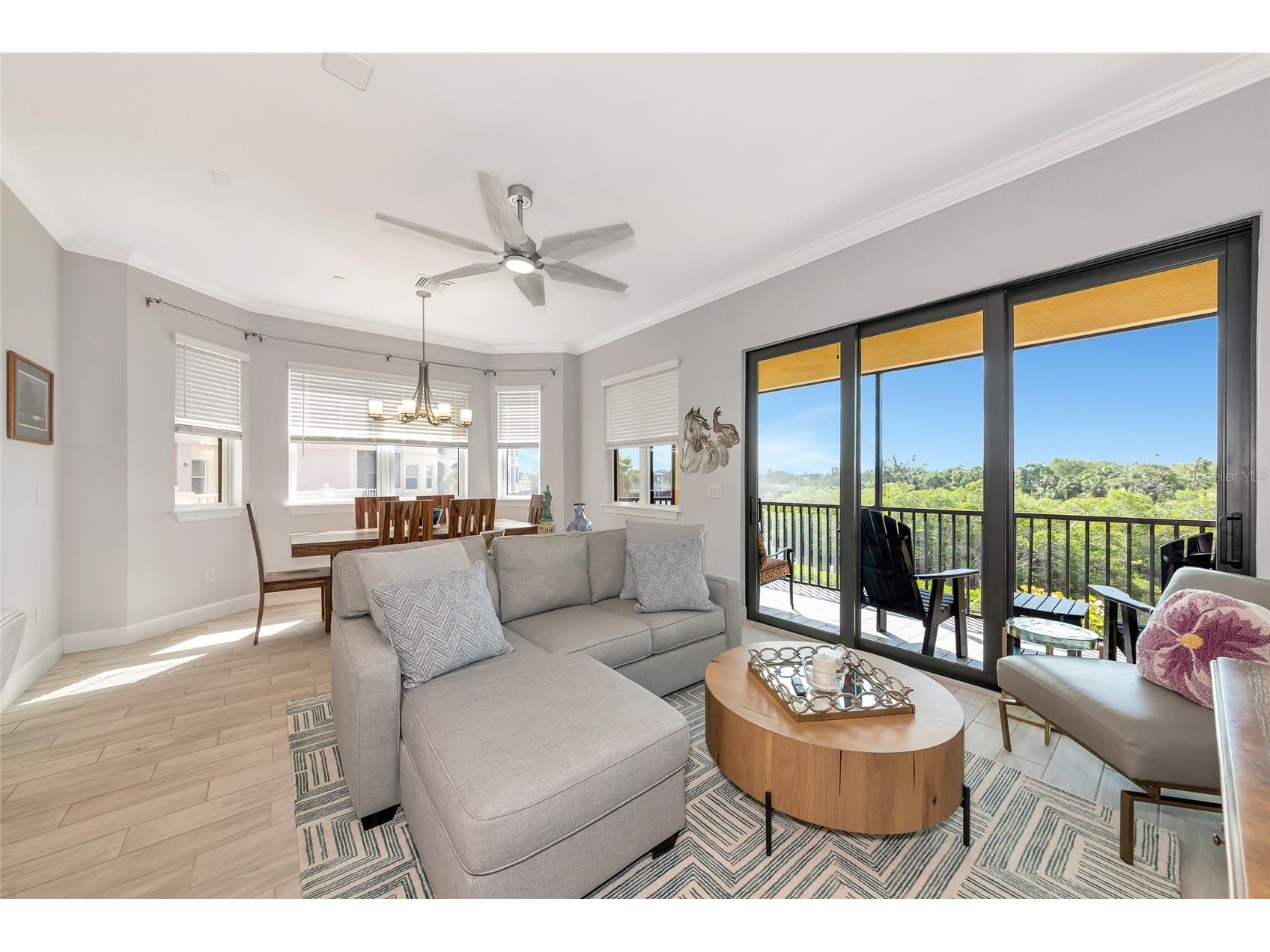 5561 Cannes Circle Sarasota FL 34231 A4652063 image8