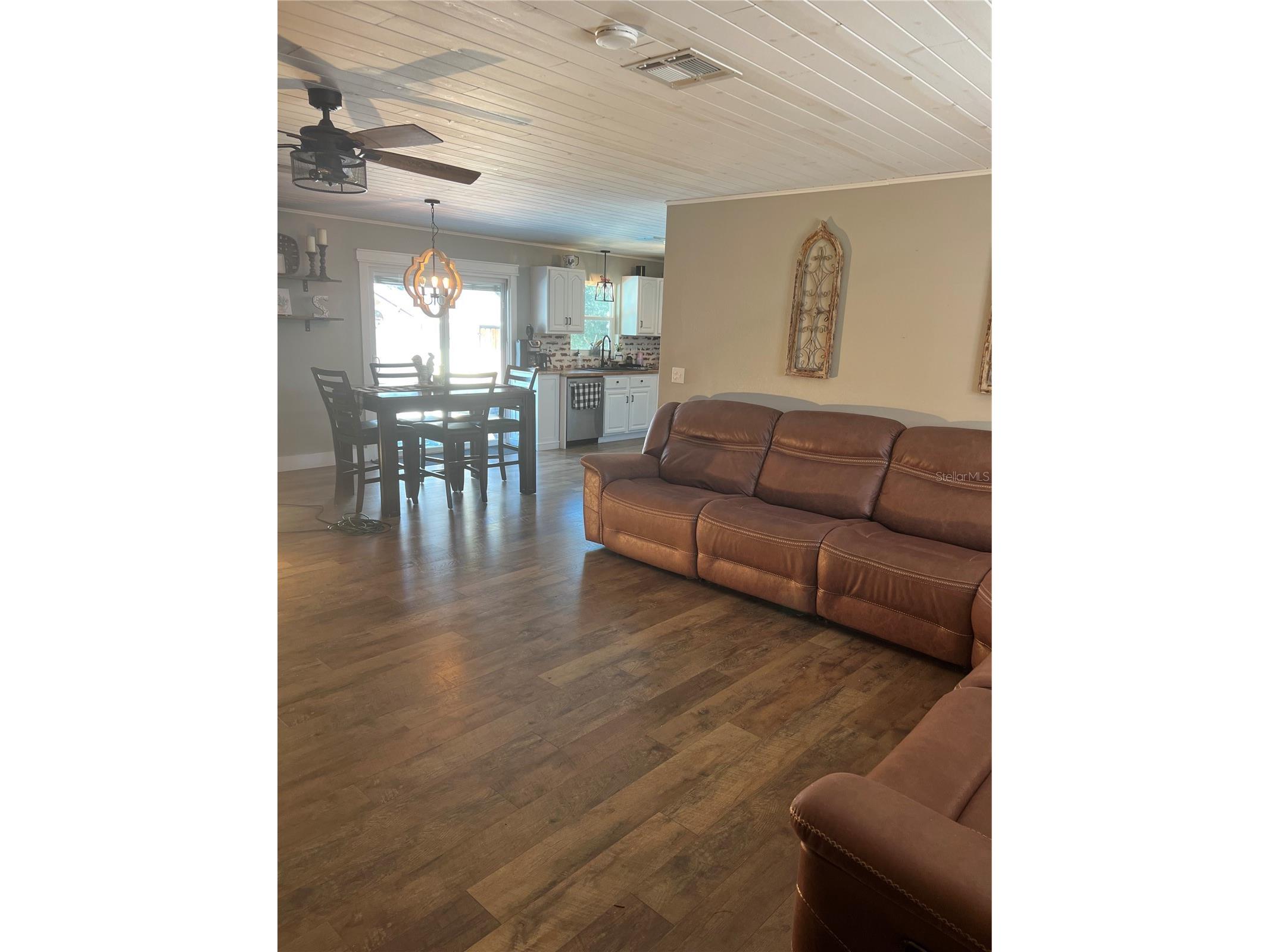 5561 NE 5th Place Ocala FL 34470 OM718756 image3