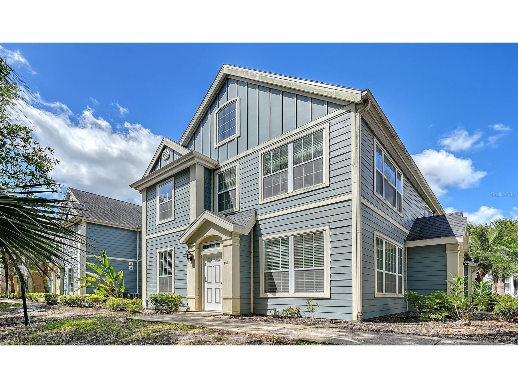 5561 Rosehill Road #104 Sarasota FL 34233 A4691365 image1