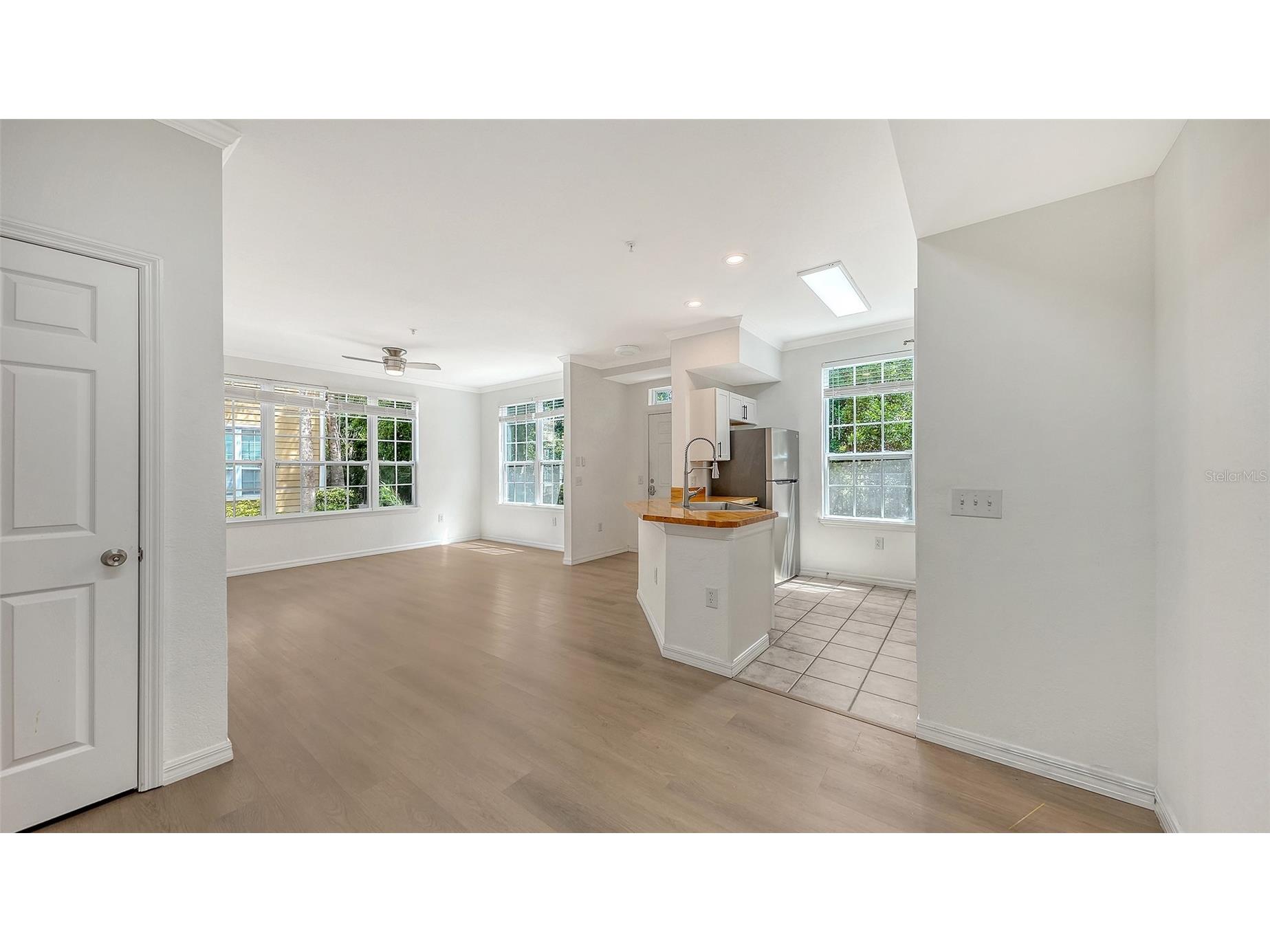 5561 Rosehill Road #104 Sarasota FL 34233 A4691365 image10